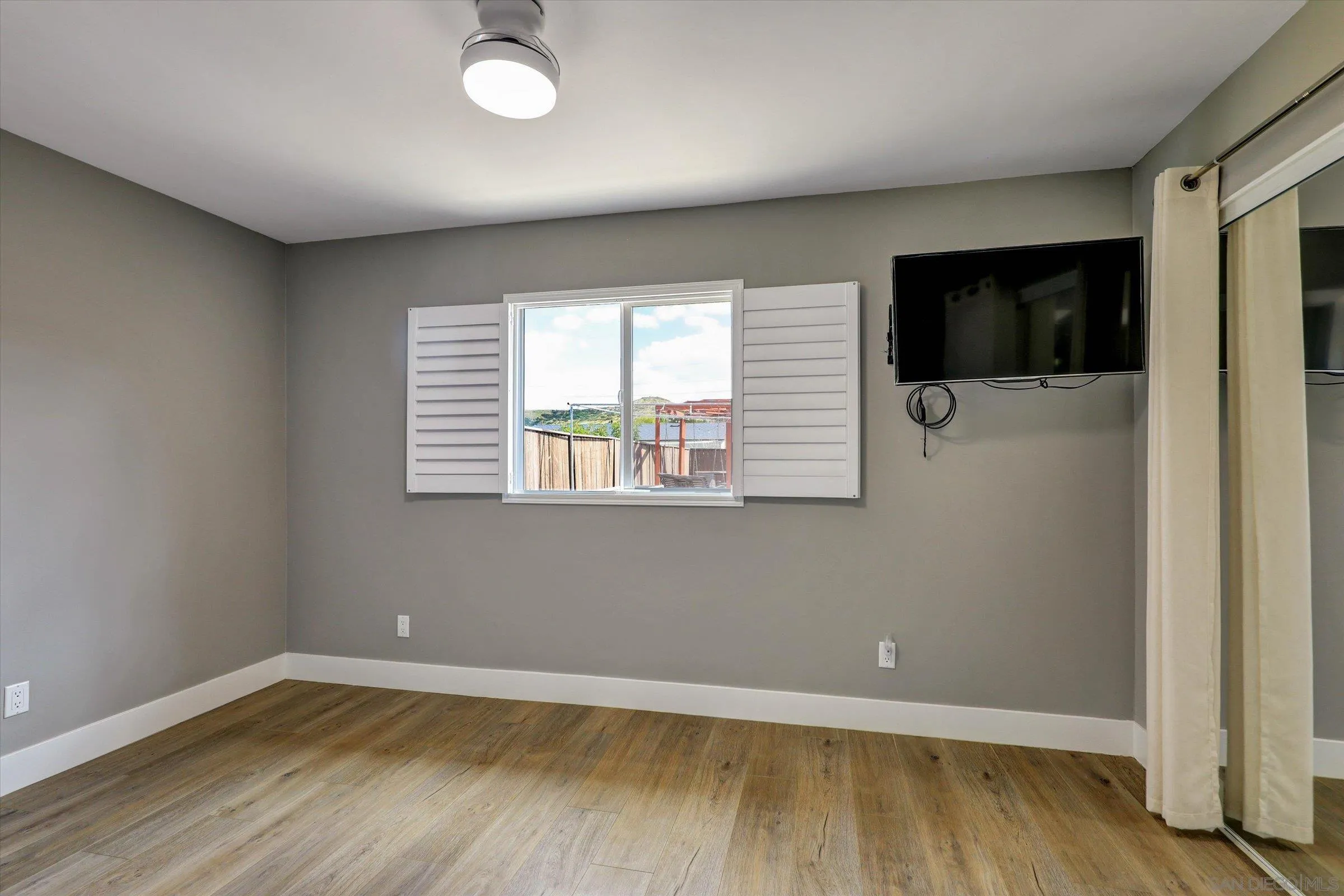 https://cdn.realtyfeed.com/cdn/127/260011412/52299e4f7f5445a6c2a3bf04bf0b8f20.webp