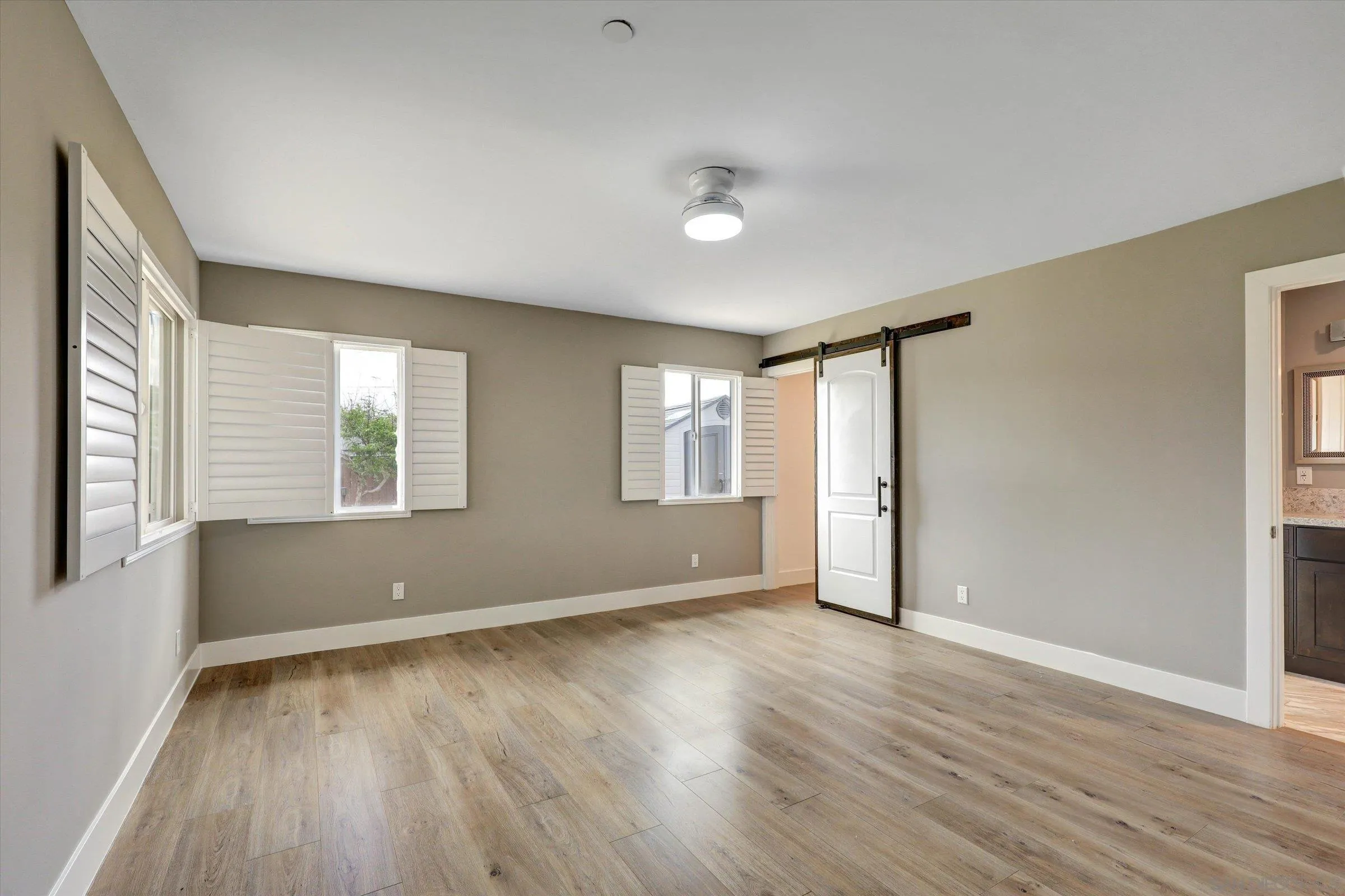 https://cdn.realtyfeed.com/cdn/127/260011412/548081cce6e0e5a1a36ed72eea4b4372.webp