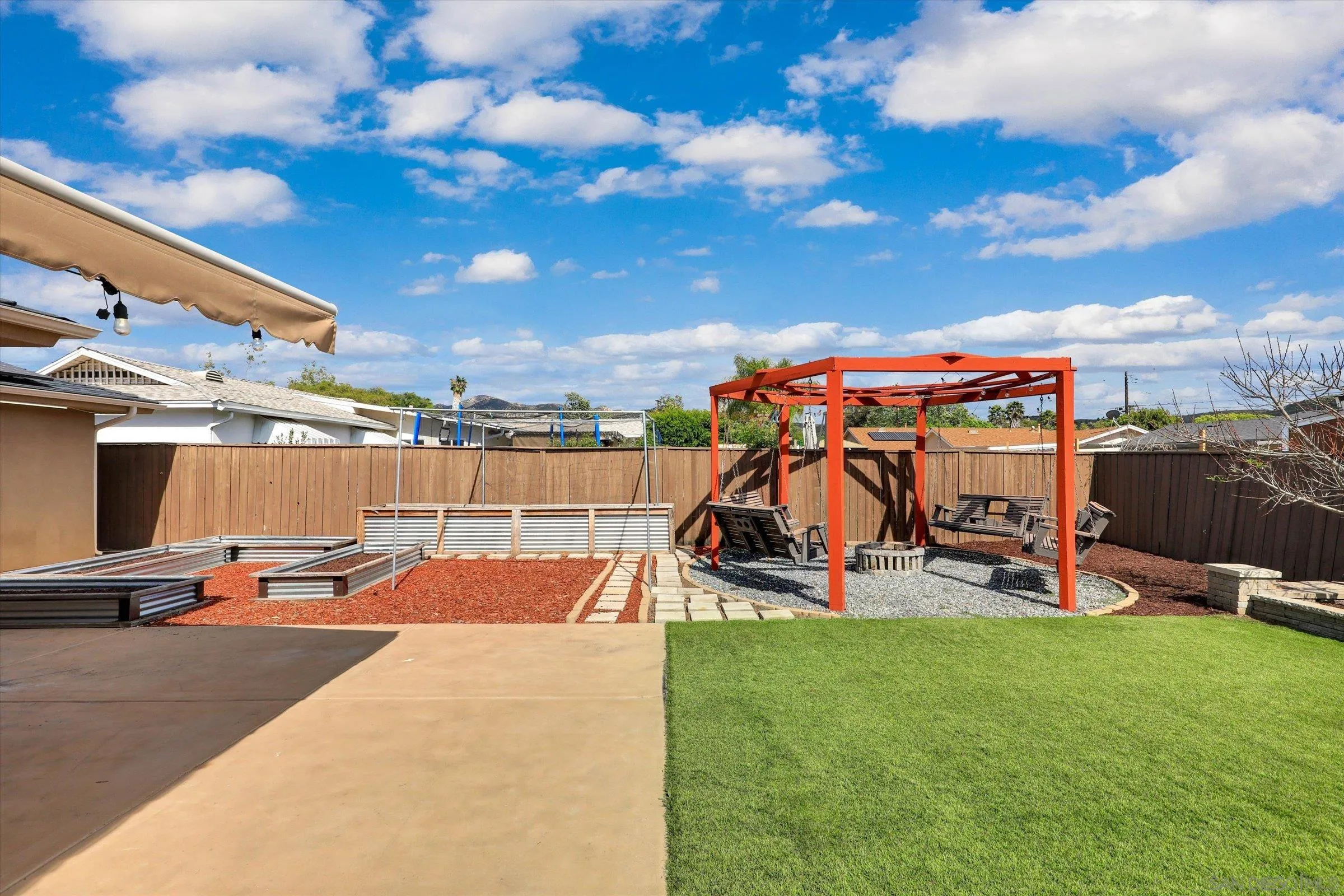 https://cdn.realtyfeed.com/cdn/127/260011412/c5b784b19562d91f86cbecf1629437c0.webp