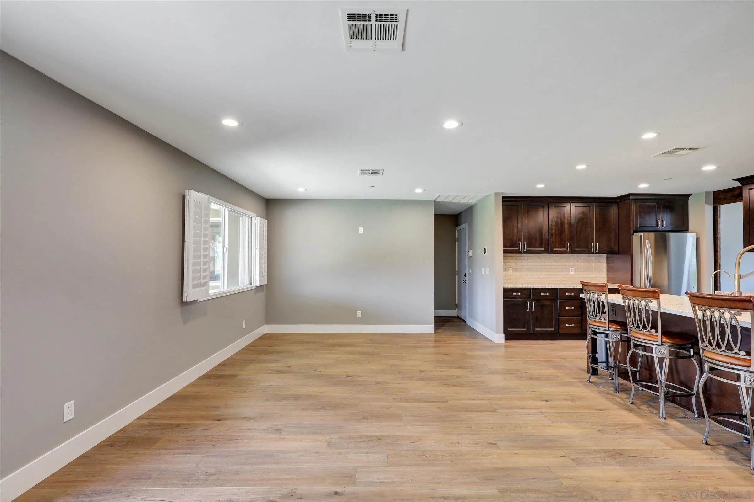 https://cdn.realtyfeed.com/cdn/127/260011412/f793c3172de90c8a0d1a98e56ddfd24b.webp
