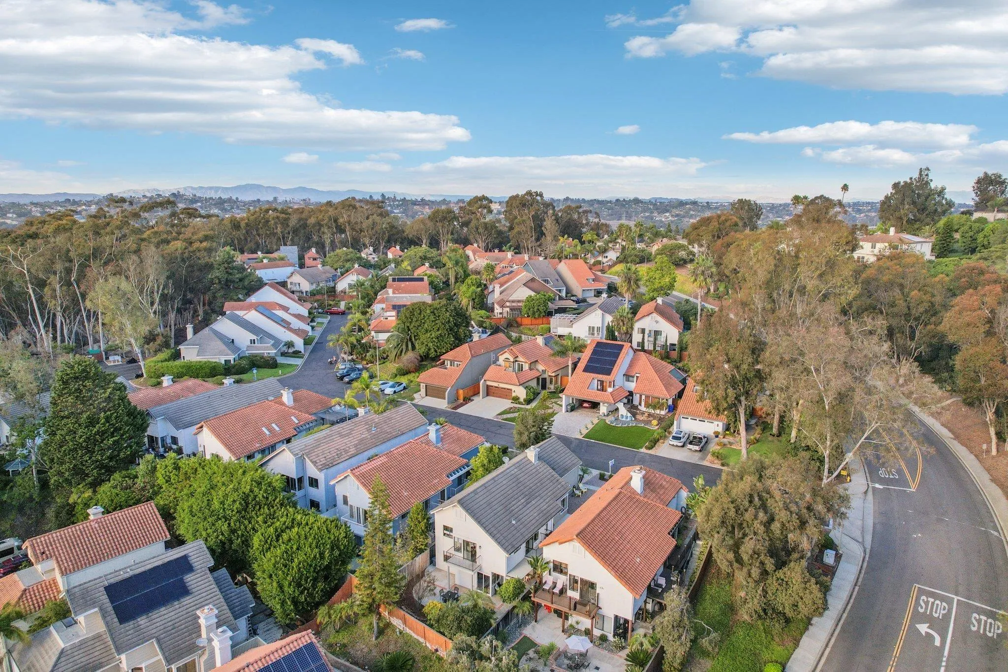 https://cdn.realtyfeed.com/cdn/127/260011418/87efb3df7115e6168866841a6e7ebefa.webp