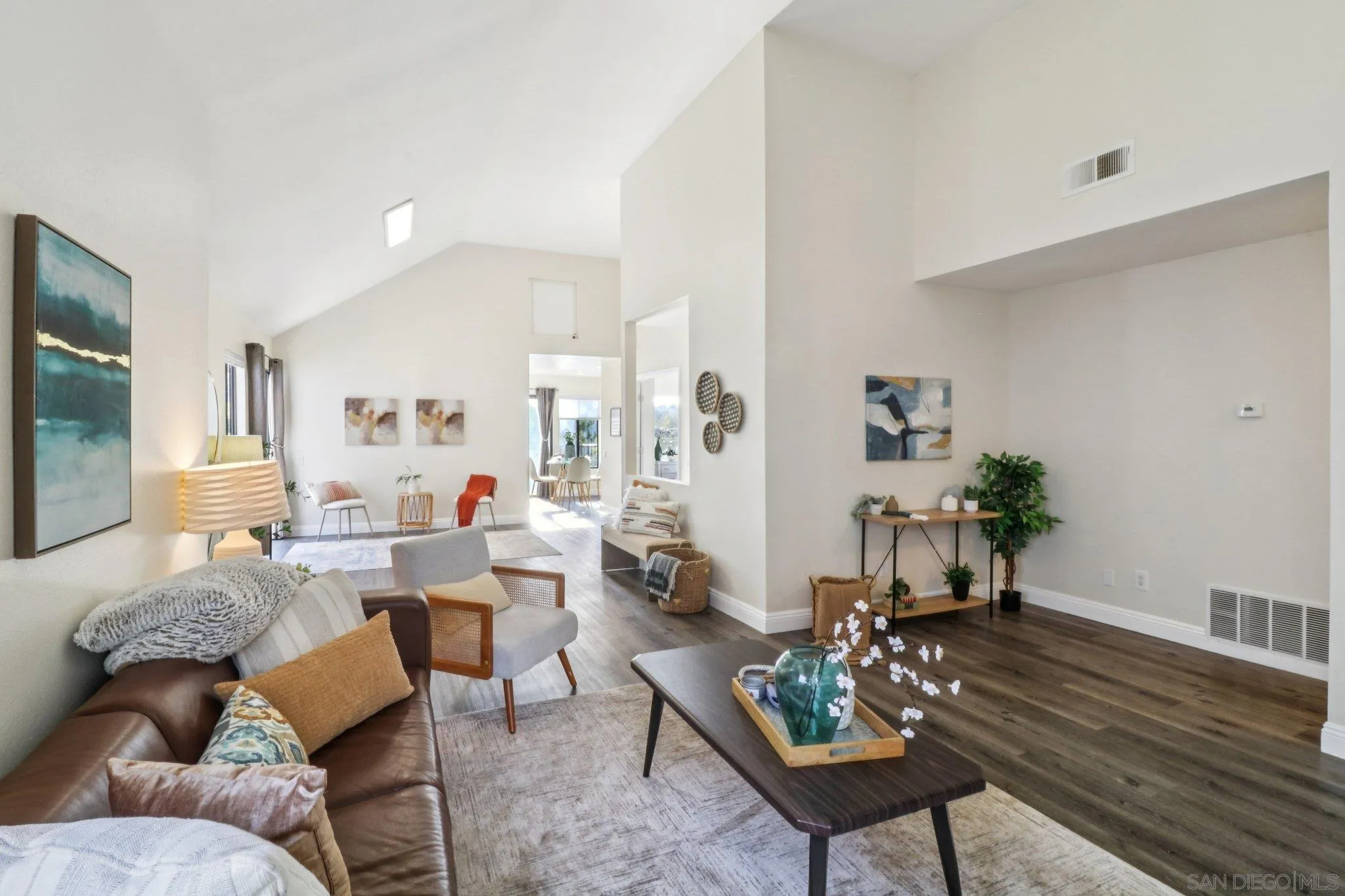 https://cdn.realtyfeed.com/cdn/127/260011418/9379f092add9d4cd063f8608b5440f46.webp