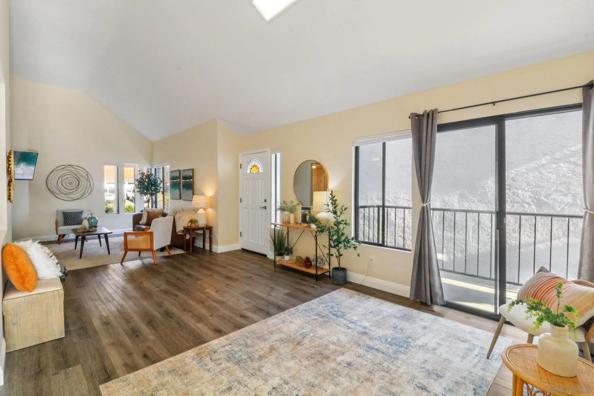 https://cdn.realtyfeed.com/cdn/127/260011418/967cf567fc13217fec166fe6fddbff38.webp