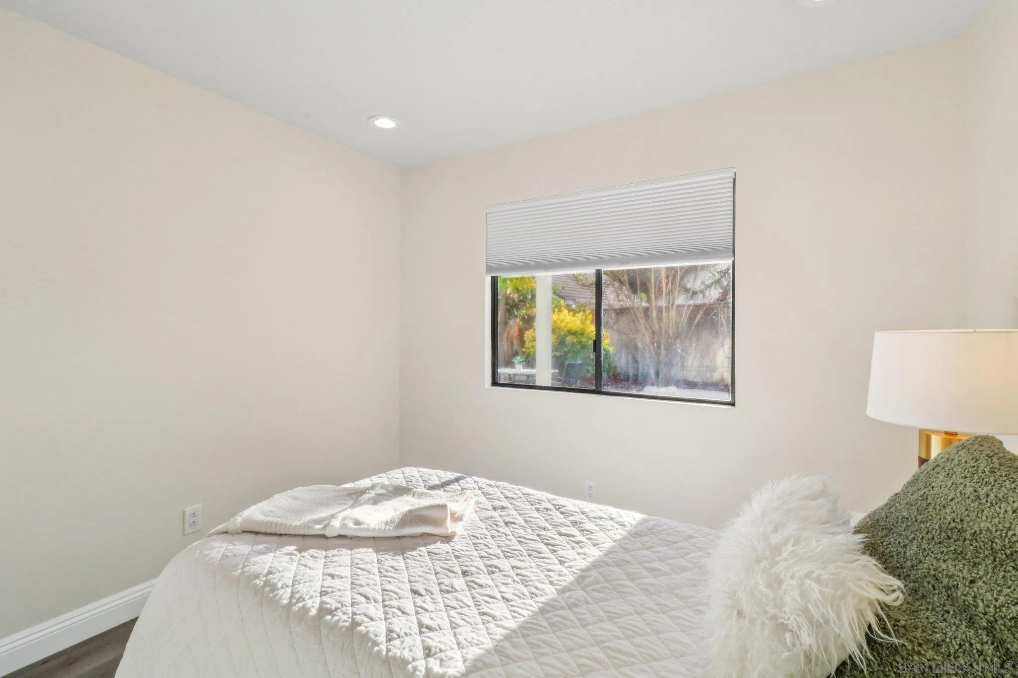 https://cdn.realtyfeed.com/cdn/127/260011418/9e49b4fed8a0590aad0dbfbe4d959a12.webp