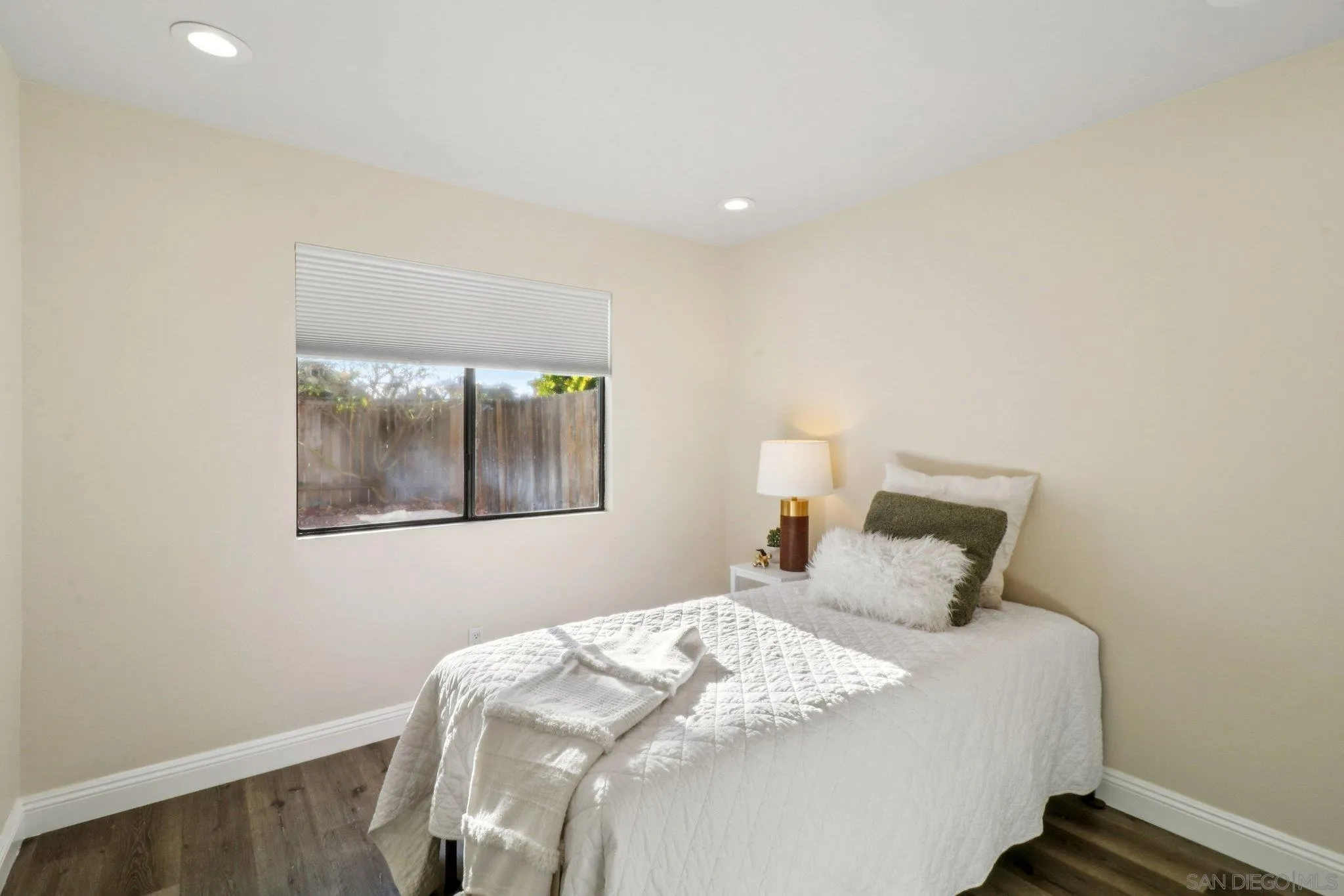 https://cdn.realtyfeed.com/cdn/127/260011418/cb2100852d320dc4a771e4236d9b4b85.webp