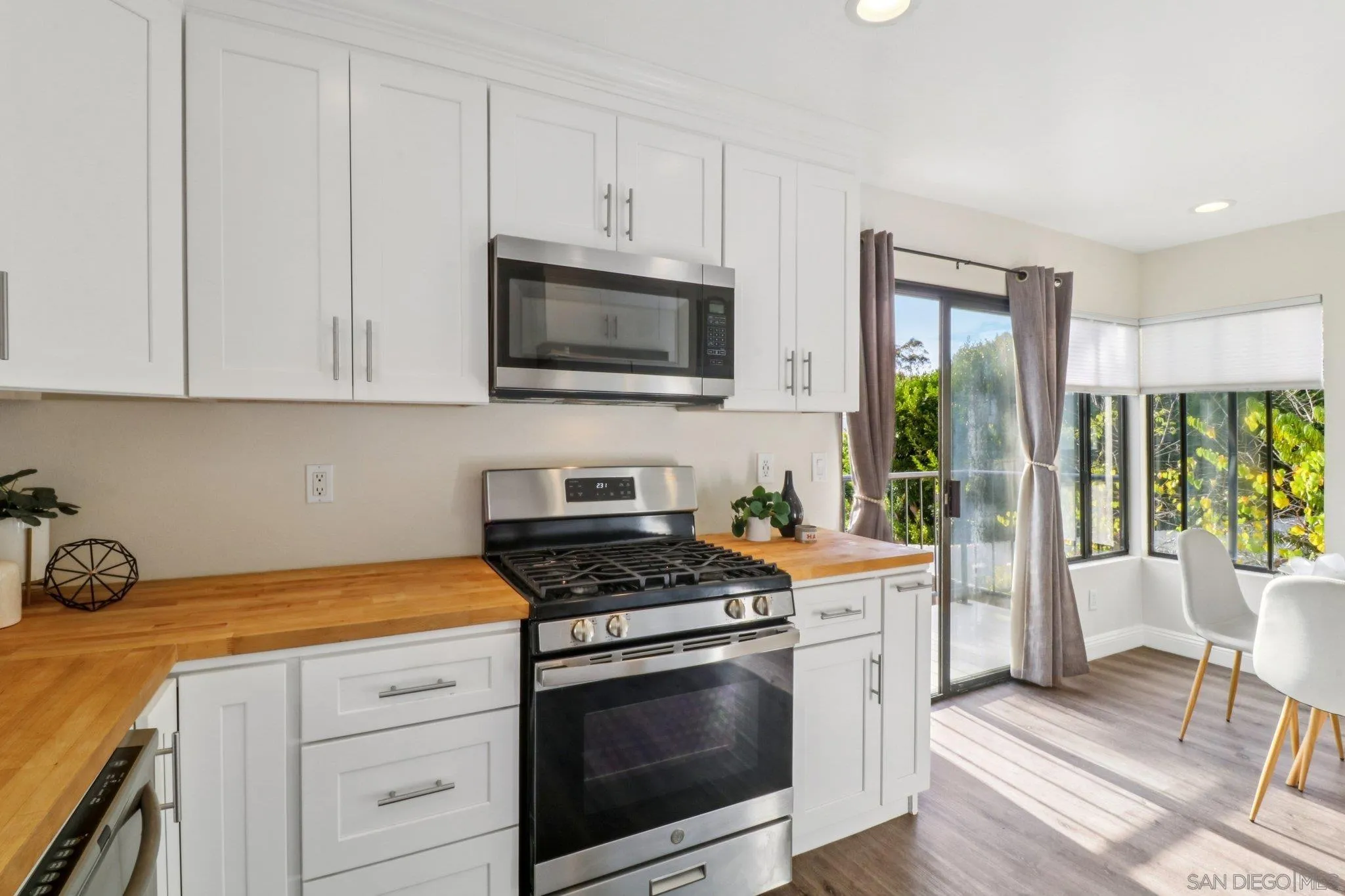 https://cdn.realtyfeed.com/cdn/127/260011418/e87cd596819141b425d0485f0c88f89e.webp