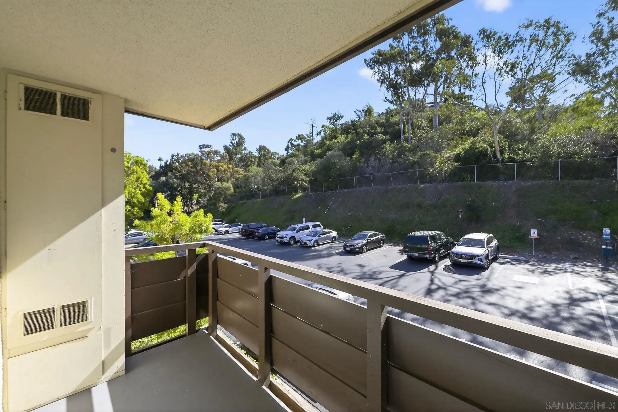 Photo #12: 260011420 Listing: Photo #12