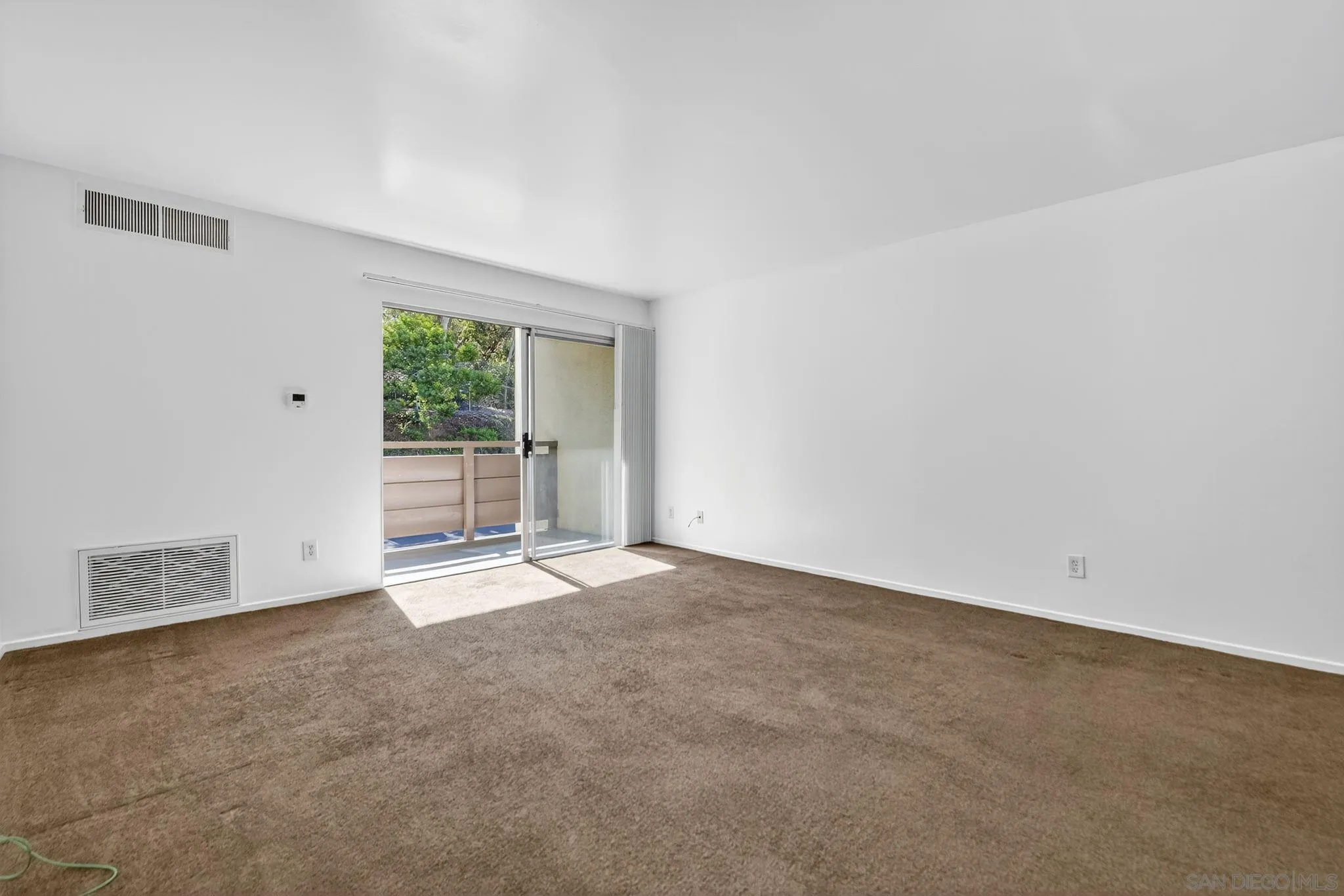 Photo #7: 260011420 Listing: Photo #7