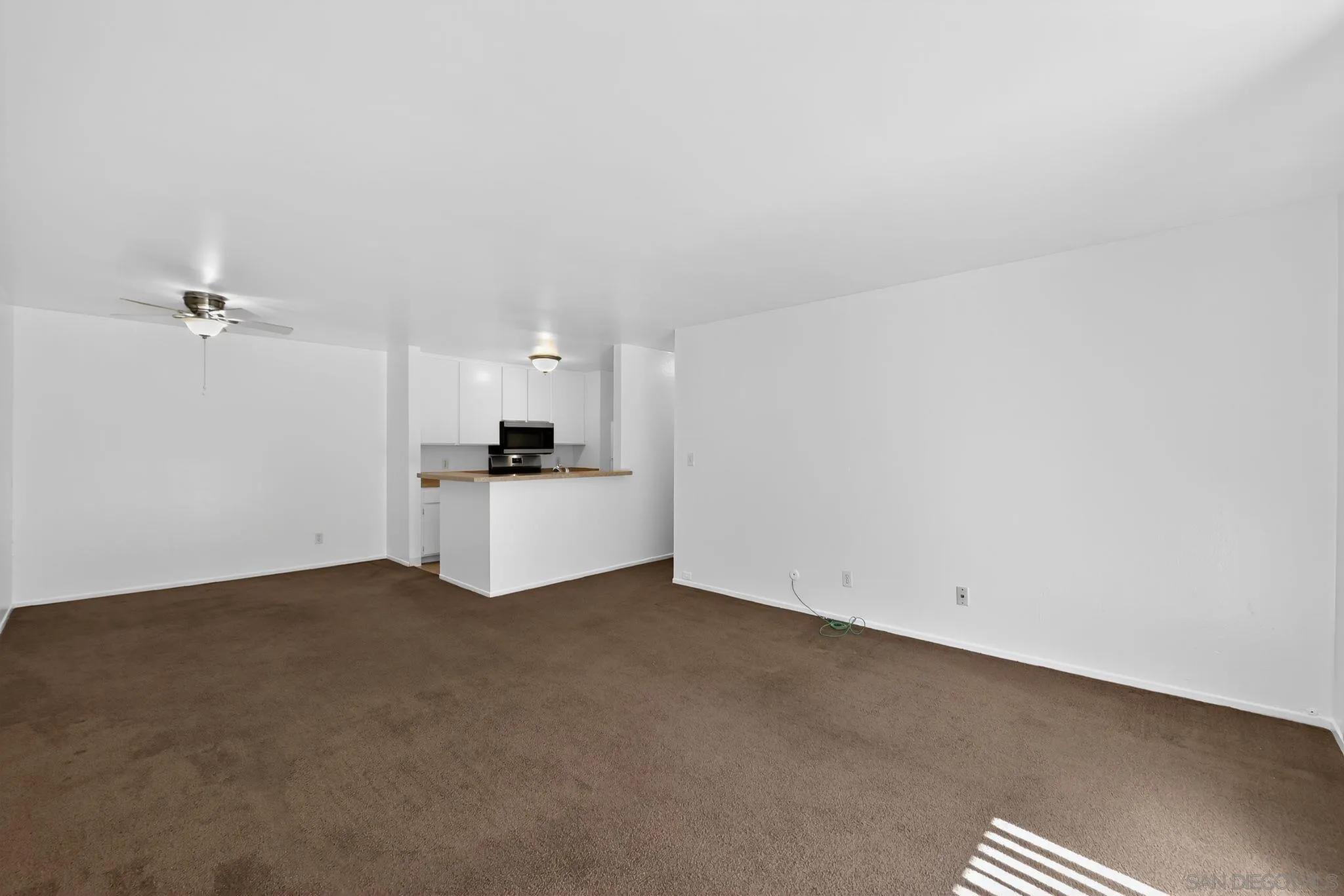 Photo #5: 260011420 Listing: Photo #5