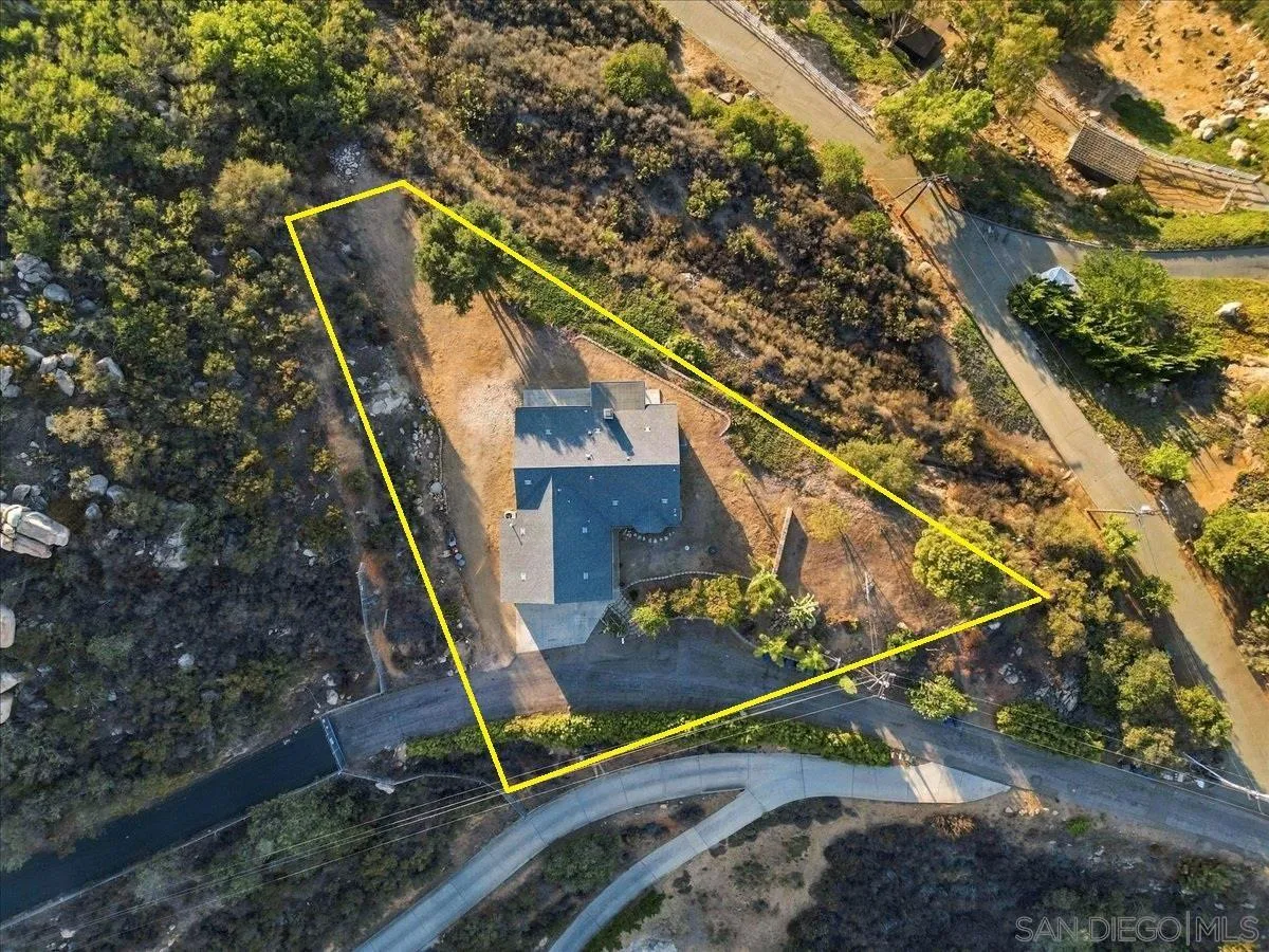 https://cdn.realtyfeed.com/cdn/127/260011422/34be09e06dd488bb360f848a657744ab.webp
