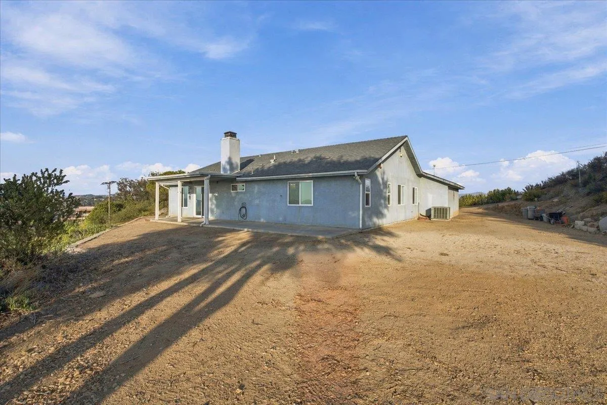 https://cdn.realtyfeed.com/cdn/127/260011422/4e9b5d19fada57af40be4535e8f1471a.webp