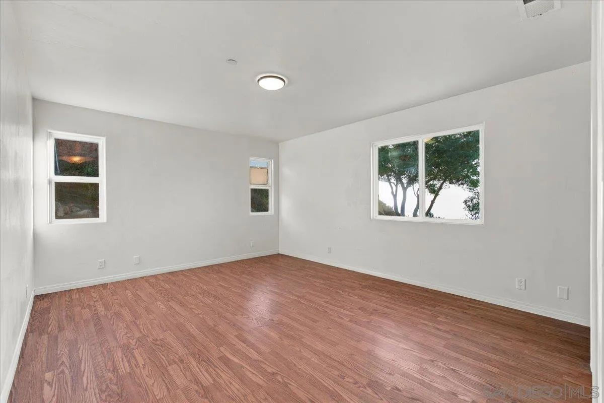 https://cdn.realtyfeed.com/cdn/127/260011422/7537792181b3fd95cf09286e7d8e1d5d.webp