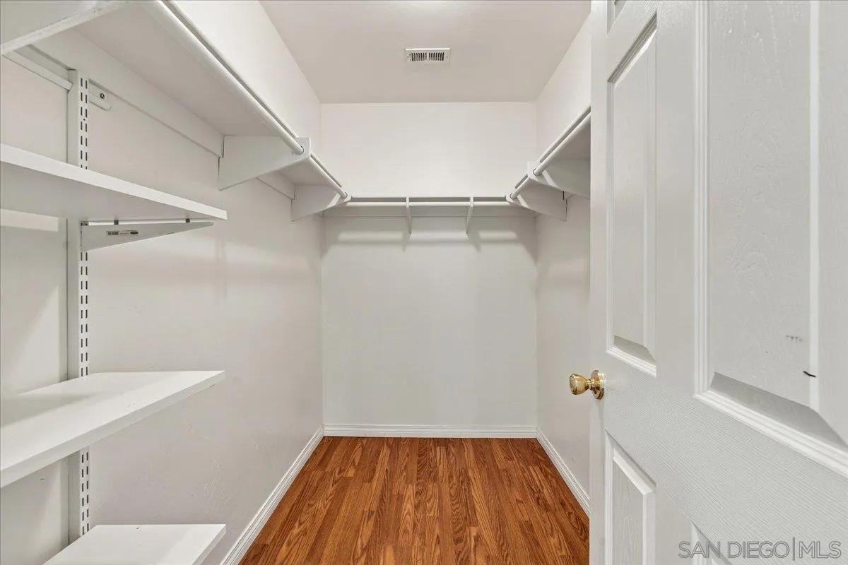 https://cdn.realtyfeed.com/cdn/127/260011422/879e5ebdce67ffe80208053e4eef4a0f.webp