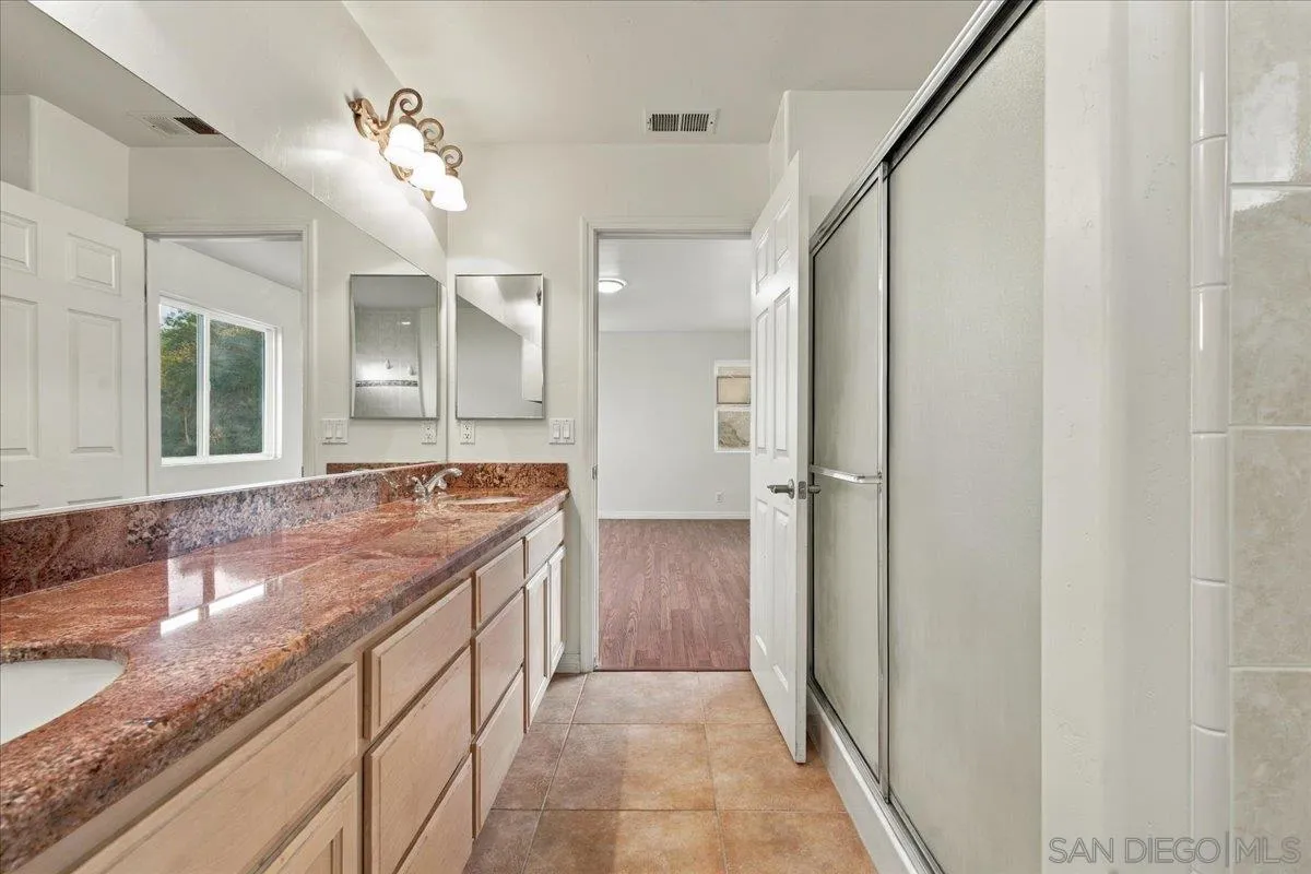https://cdn.realtyfeed.com/cdn/127/260011422/a5ba9aa689c9c7615b21e8620e9cb133.webp