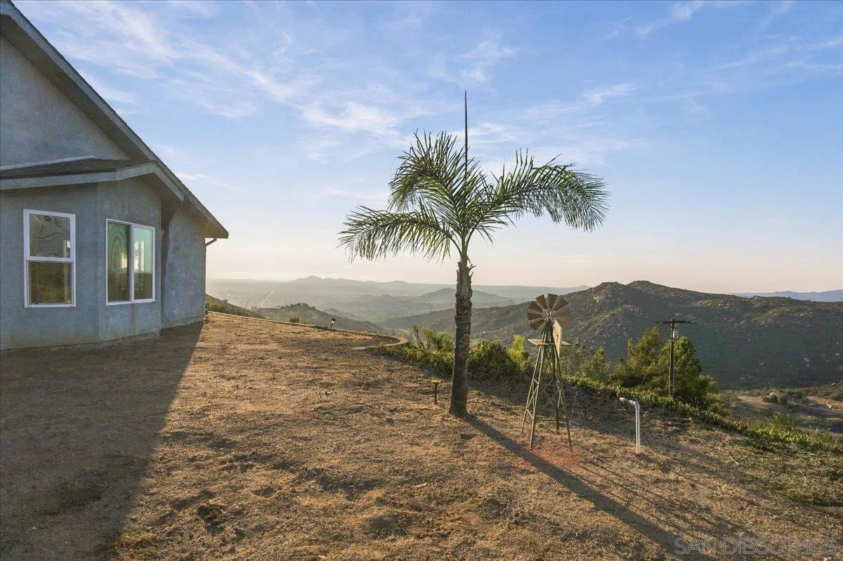 https://cdn.realtyfeed.com/cdn/127/260011422/d93d6d78f28e0ad5136370ca37b7769b.webp