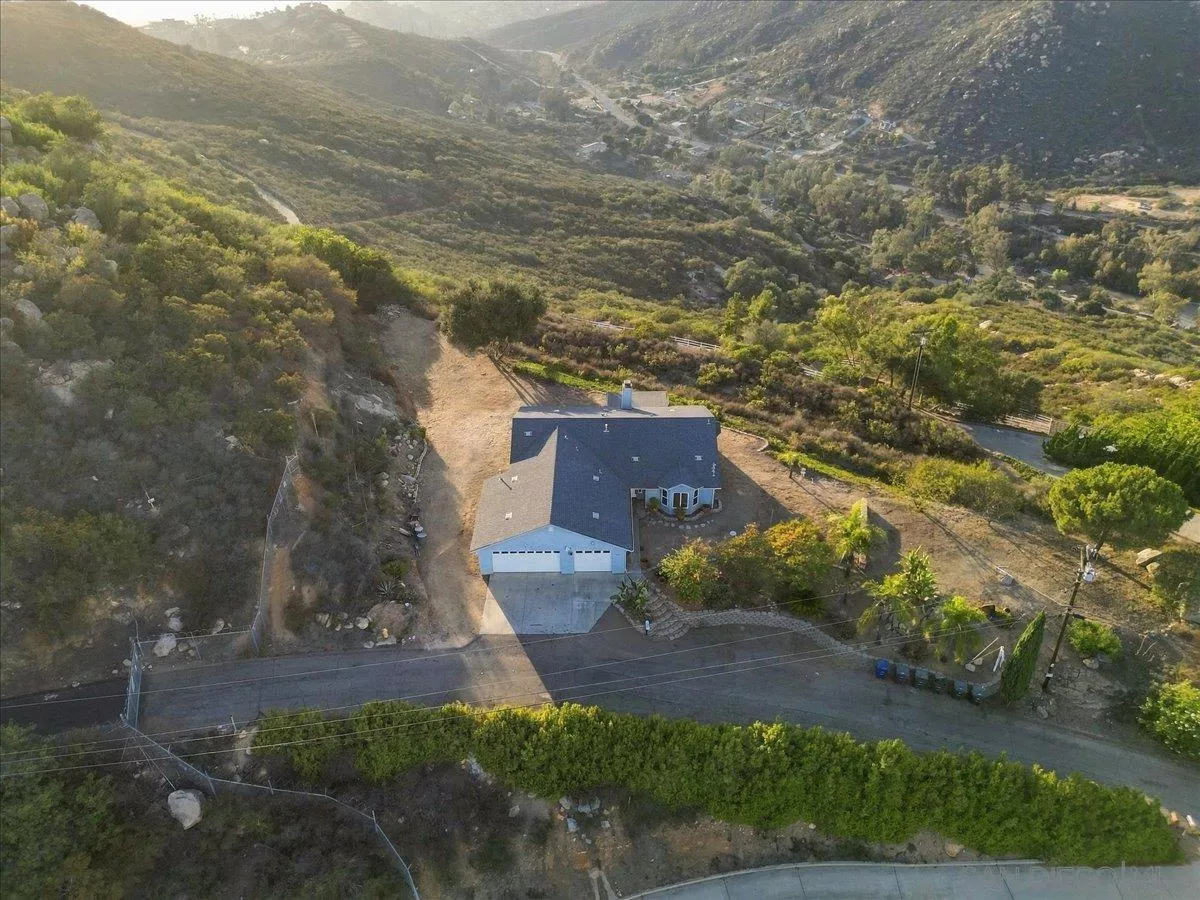 https://cdn.realtyfeed.com/cdn/127/260011422/e71aa03d86a765826584fe0af0d00c22.webp