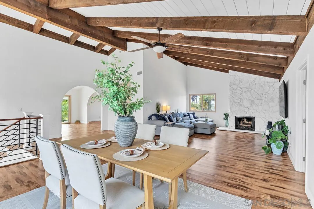 https://cdn.realtyfeed.com/cdn/127/260011423/51917e508d1e54493c71a4d835dc6feb.webp
