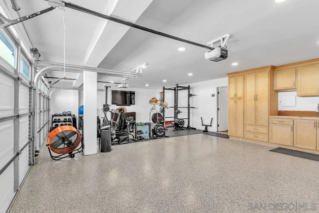 https://cdn.realtyfeed.com/cdn/127/260011423/5d3af04e546fad53c3f6215d9d751cd7.webp