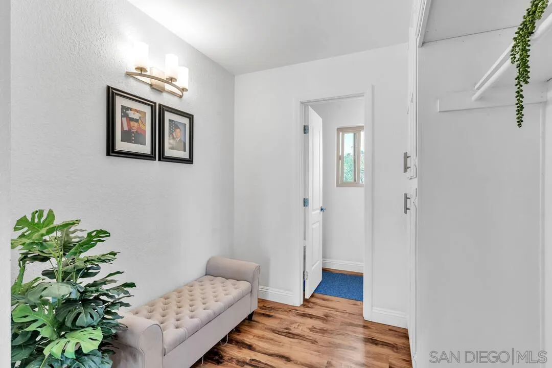 https://cdn.realtyfeed.com/cdn/127/260011423/994c895c08d2f9831a4bcb247c1b2048.webp