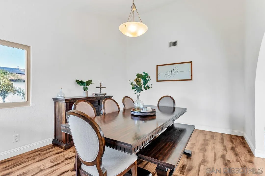 https://cdn.realtyfeed.com/cdn/127/260011423/cce34a649fc0fc37b2950e320a68b5c8.webp