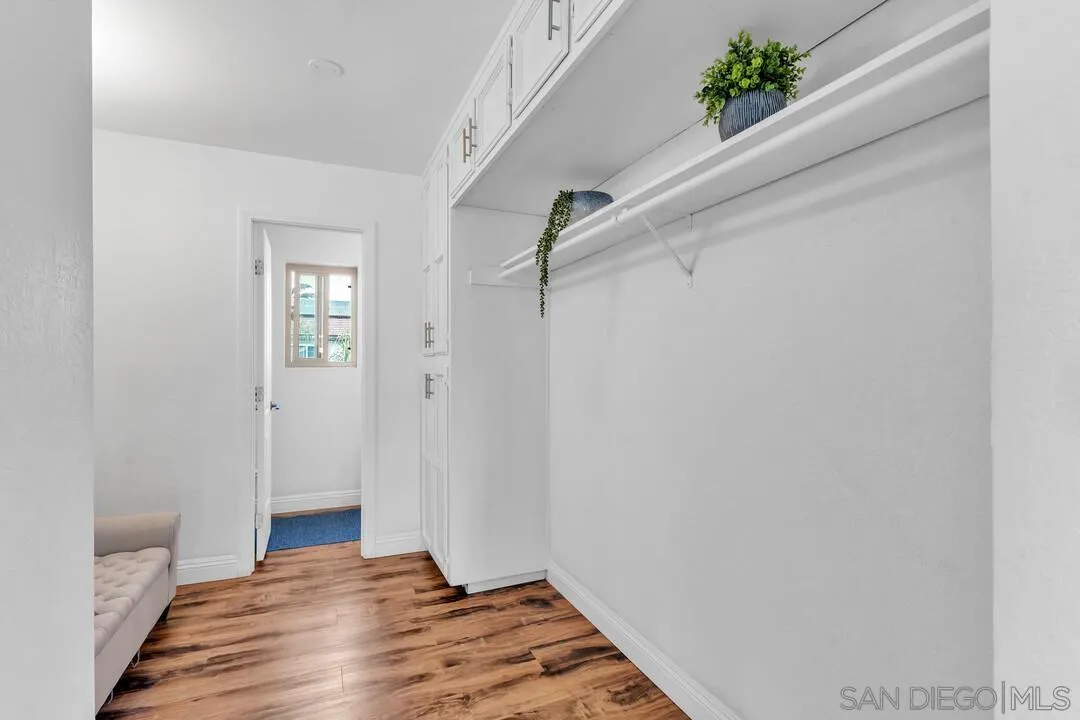 https://cdn.realtyfeed.com/cdn/127/260011423/ee63653877076e3b606da4a82c59340a.webp