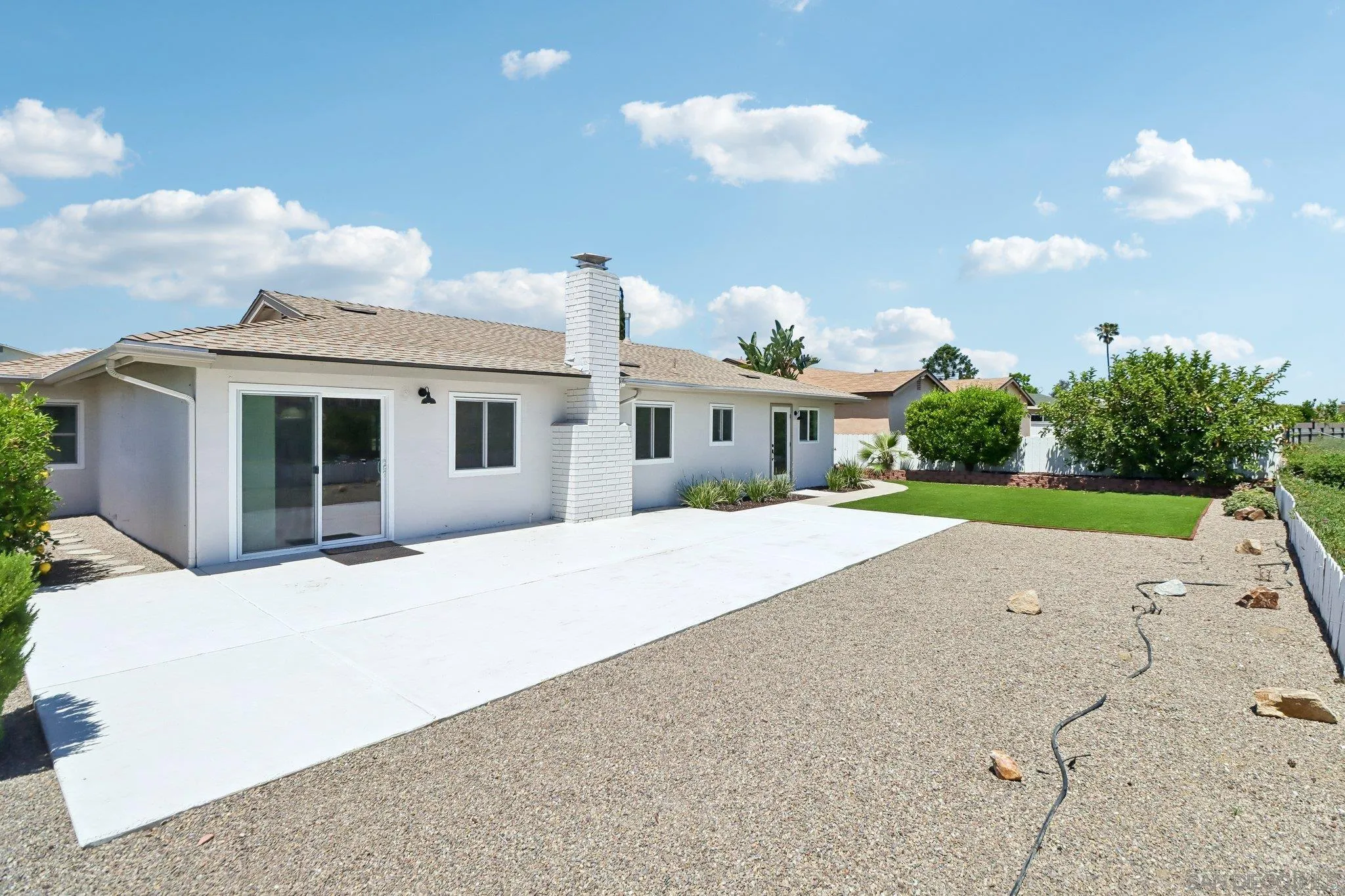 https://cdn.realtyfeed.com/cdn/127/260011424/20ef1d13881a01c4a35c8ca066e7d84e.webp