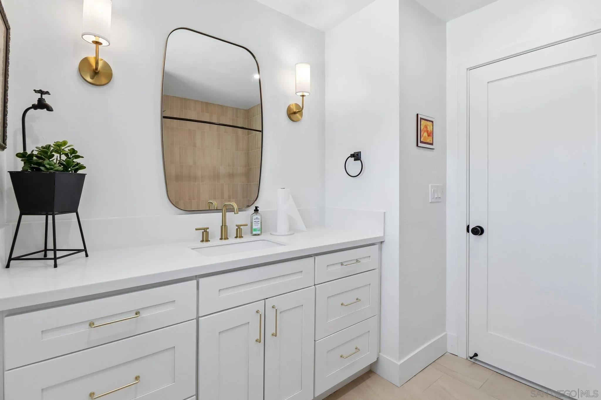 https://cdn.realtyfeed.com/cdn/127/260011424/424e4505ba00e27e0d6474b5dac82e3e.webp