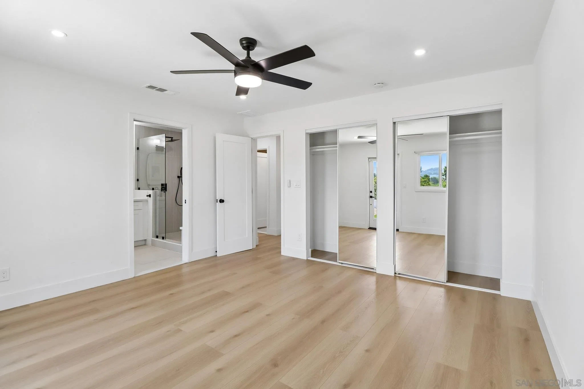 https://cdn.realtyfeed.com/cdn/127/260011424/58d4c7a923f63f7bcfbf6446f369c5af.webp