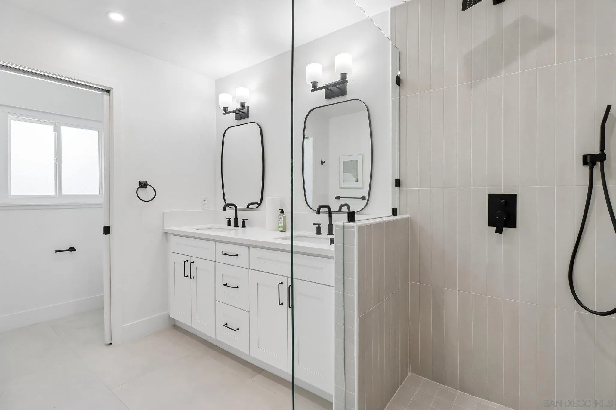 https://cdn.realtyfeed.com/cdn/127/260011424/7ce08167cfece8f1c1a41fe295060be5.webp