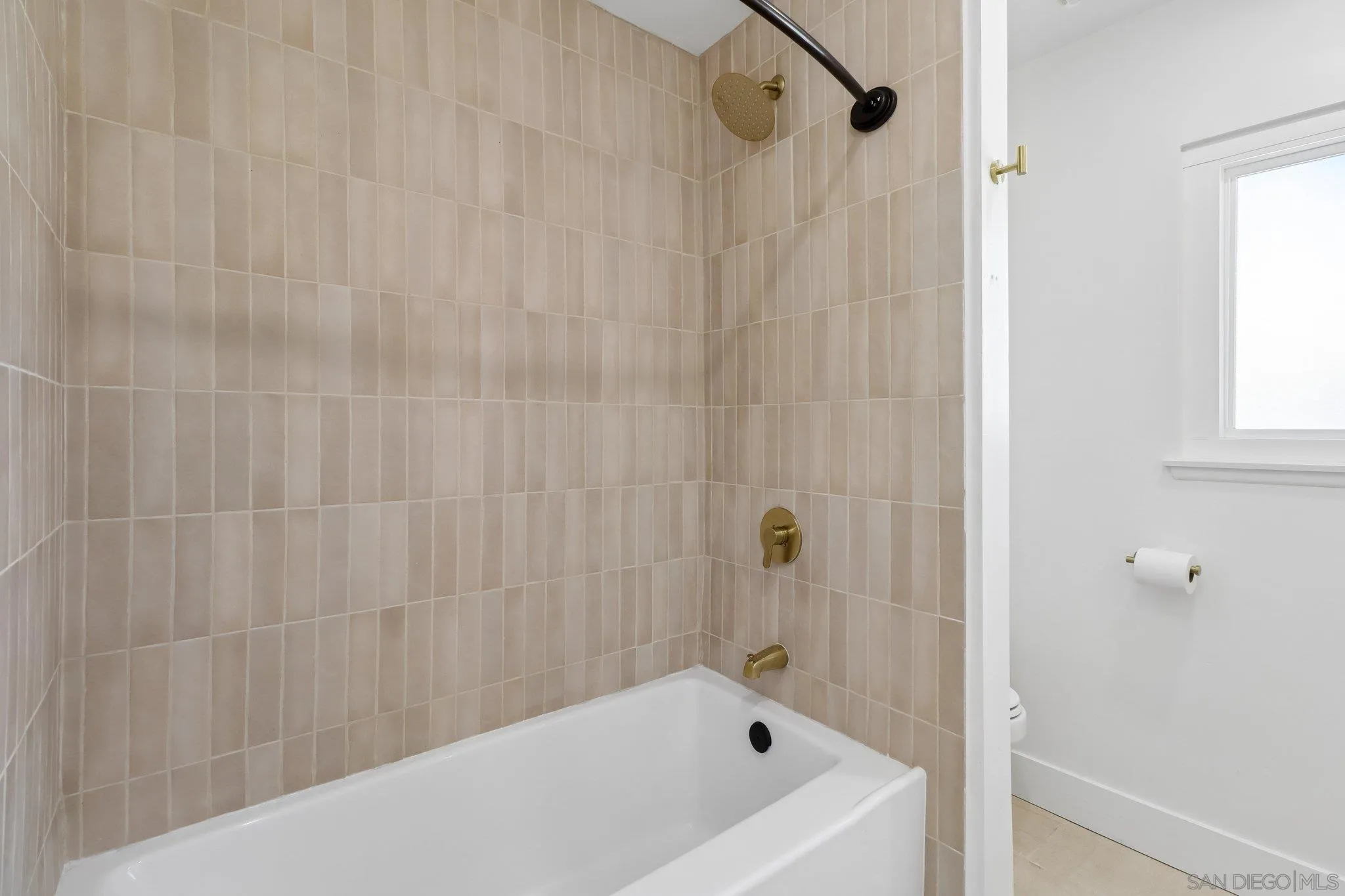 https://cdn.realtyfeed.com/cdn/127/260011424/9d9a59a6c7506b09da54d0d3920fa8ee.webp