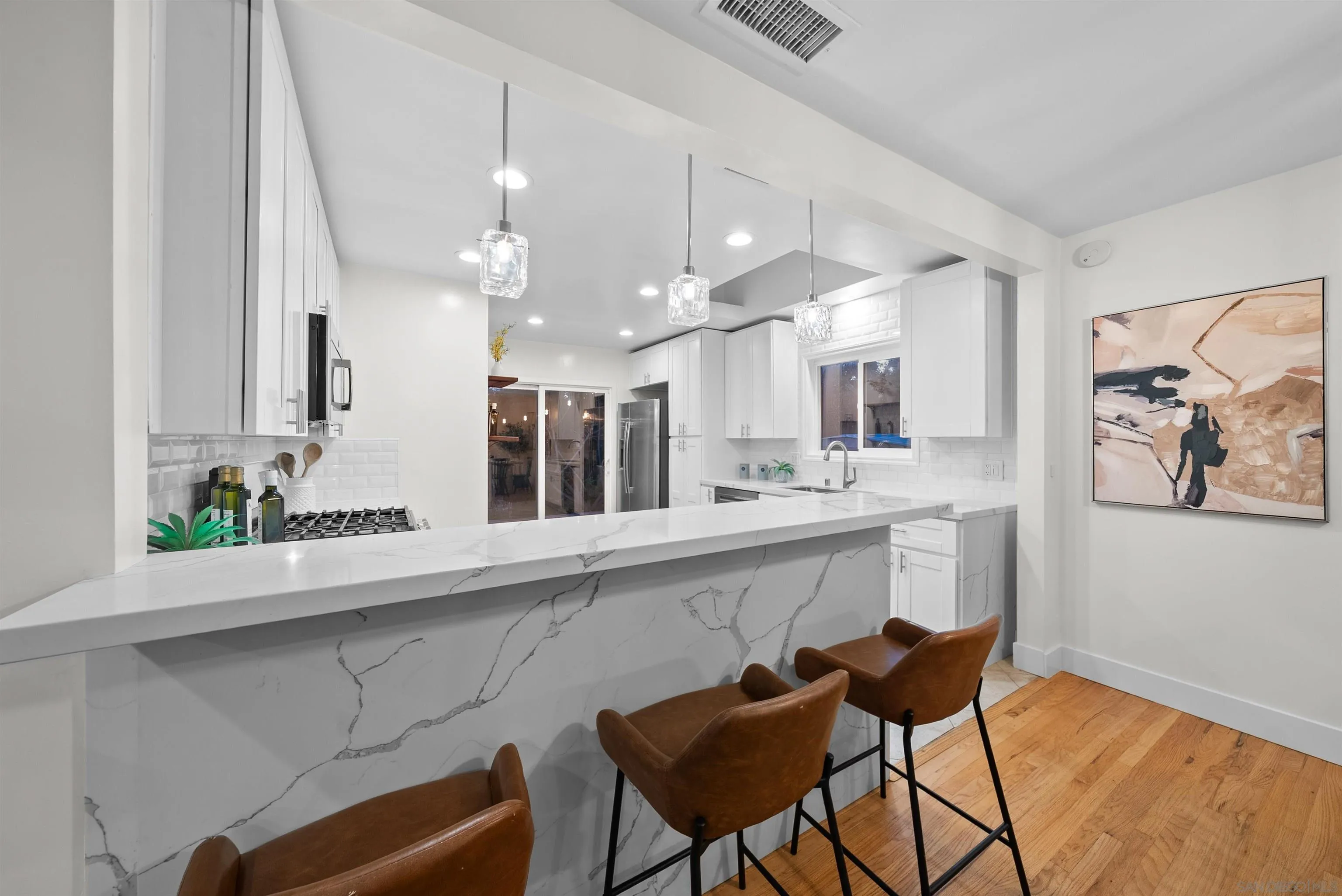https://cdn.realtyfeed.com/cdn/127/260011426/71df38369b7fba214da181abe25b244b.webp