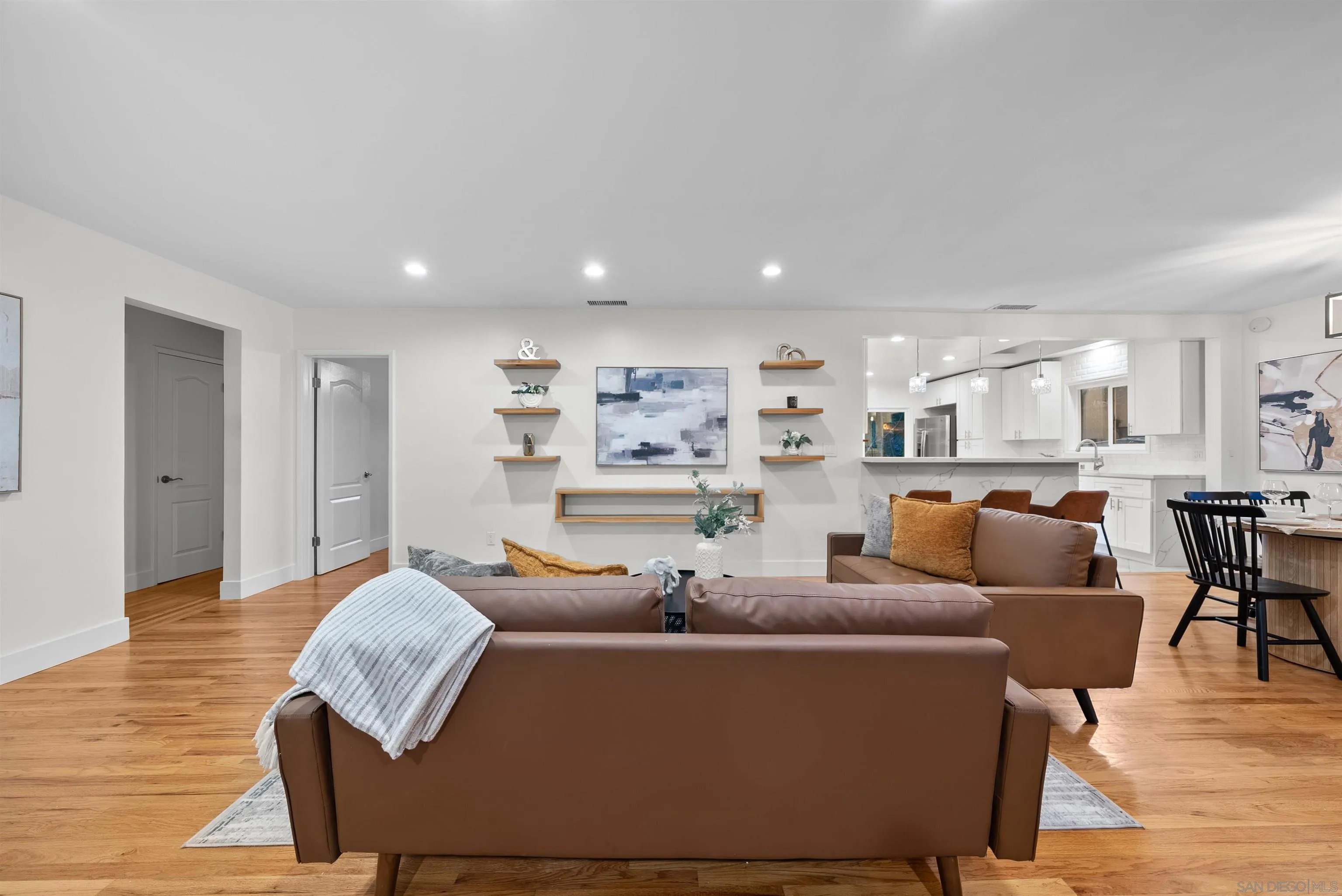 https://cdn.realtyfeed.com/cdn/127/260011426/9c67bc92476f953d36a14499c1057208.webp
