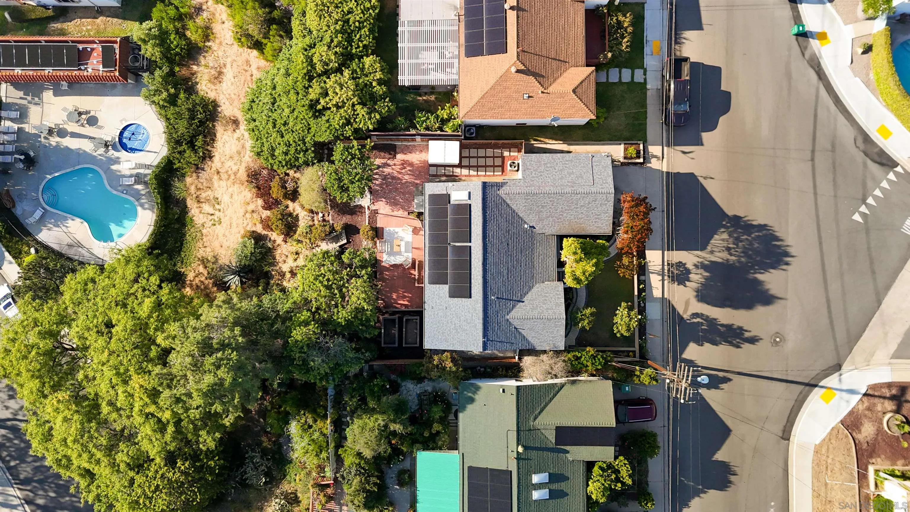 https://cdn.realtyfeed.com/cdn/127/260011426/a865b3d65e14e4364ac0d3c299b3d733.webp