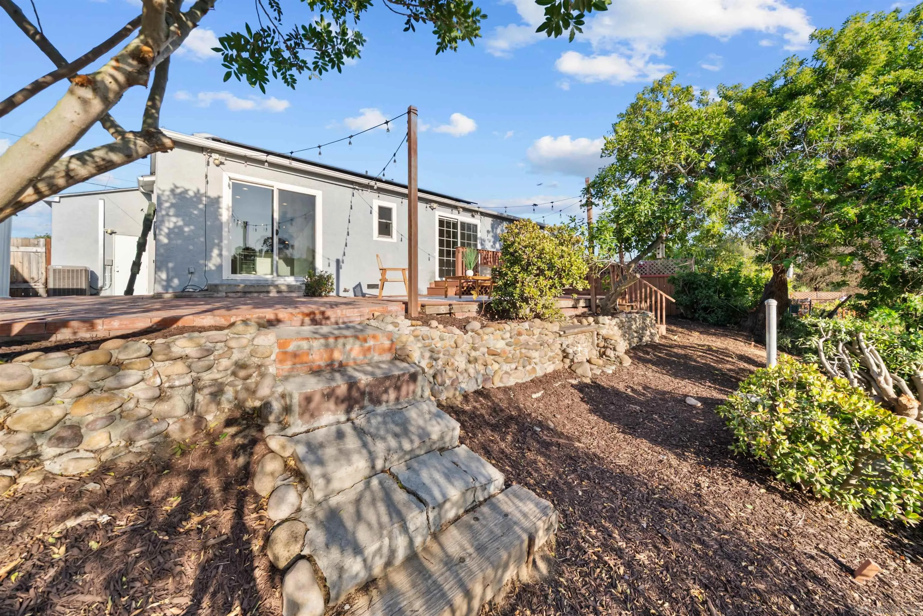 https://cdn.realtyfeed.com/cdn/127/260011426/d484b934c57f889f9f52254d40b65c61.webp