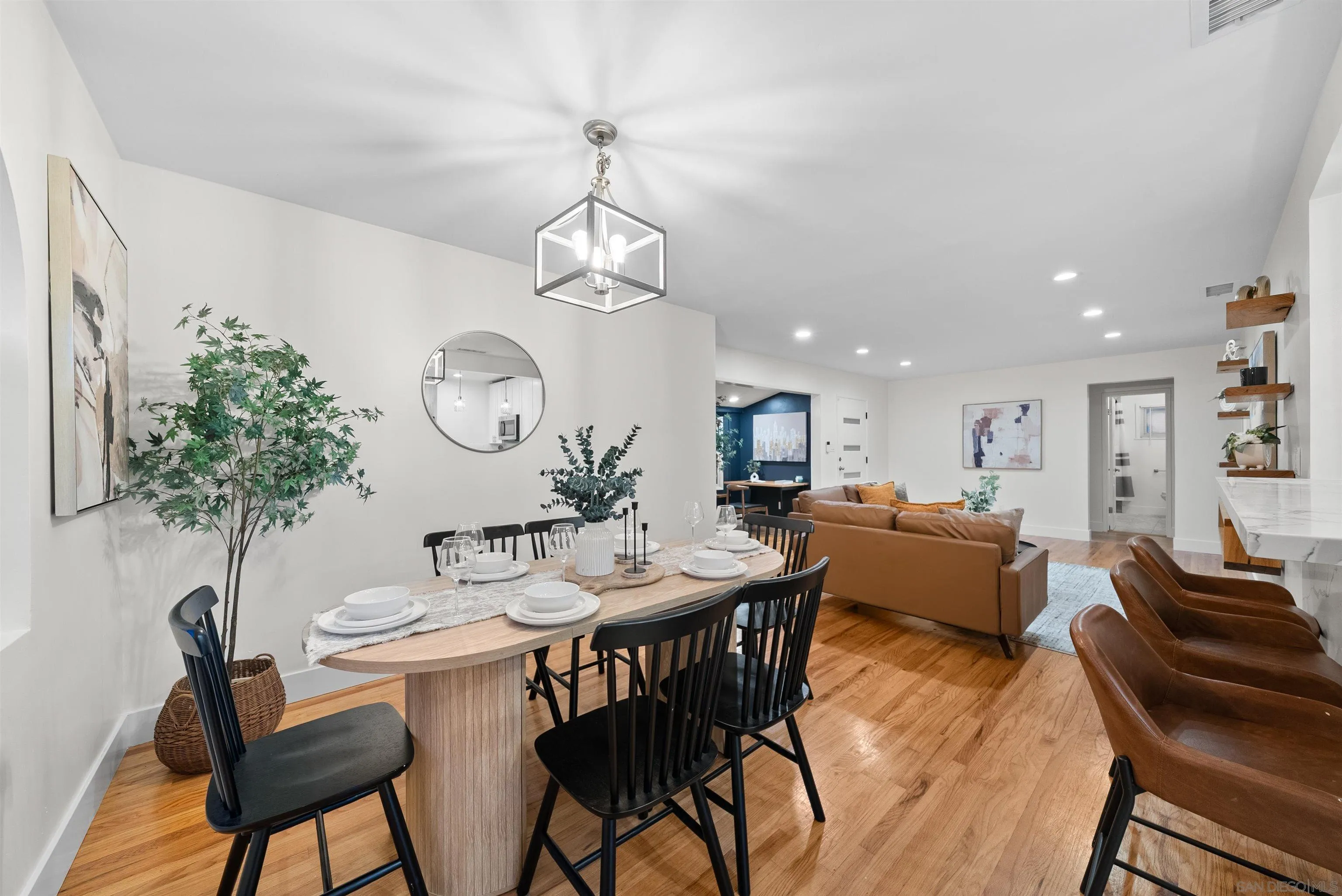 https://cdn.realtyfeed.com/cdn/127/260011426/f600199551fdc3b35bfbb2297863da40.webp