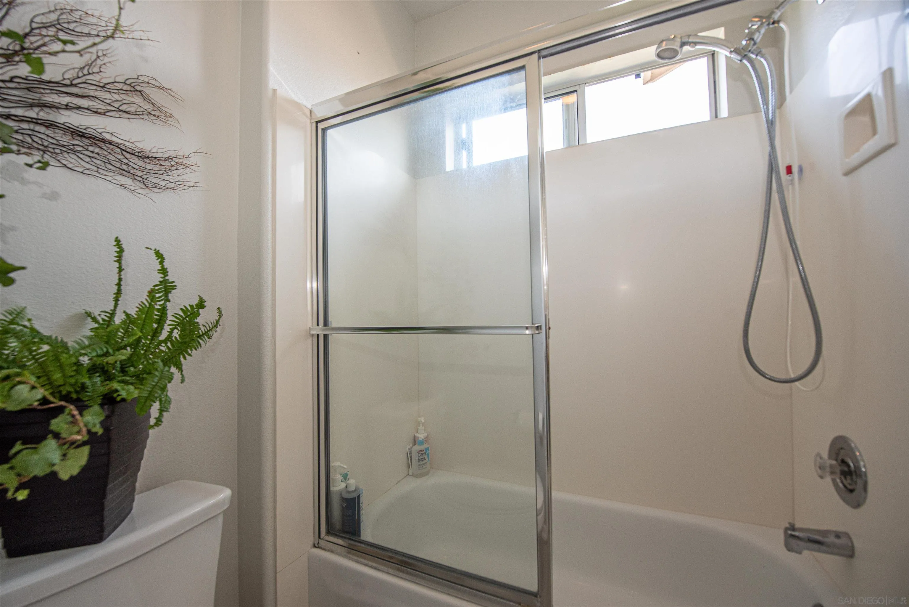 Photo #38: 260011427 Listing: Photo #38