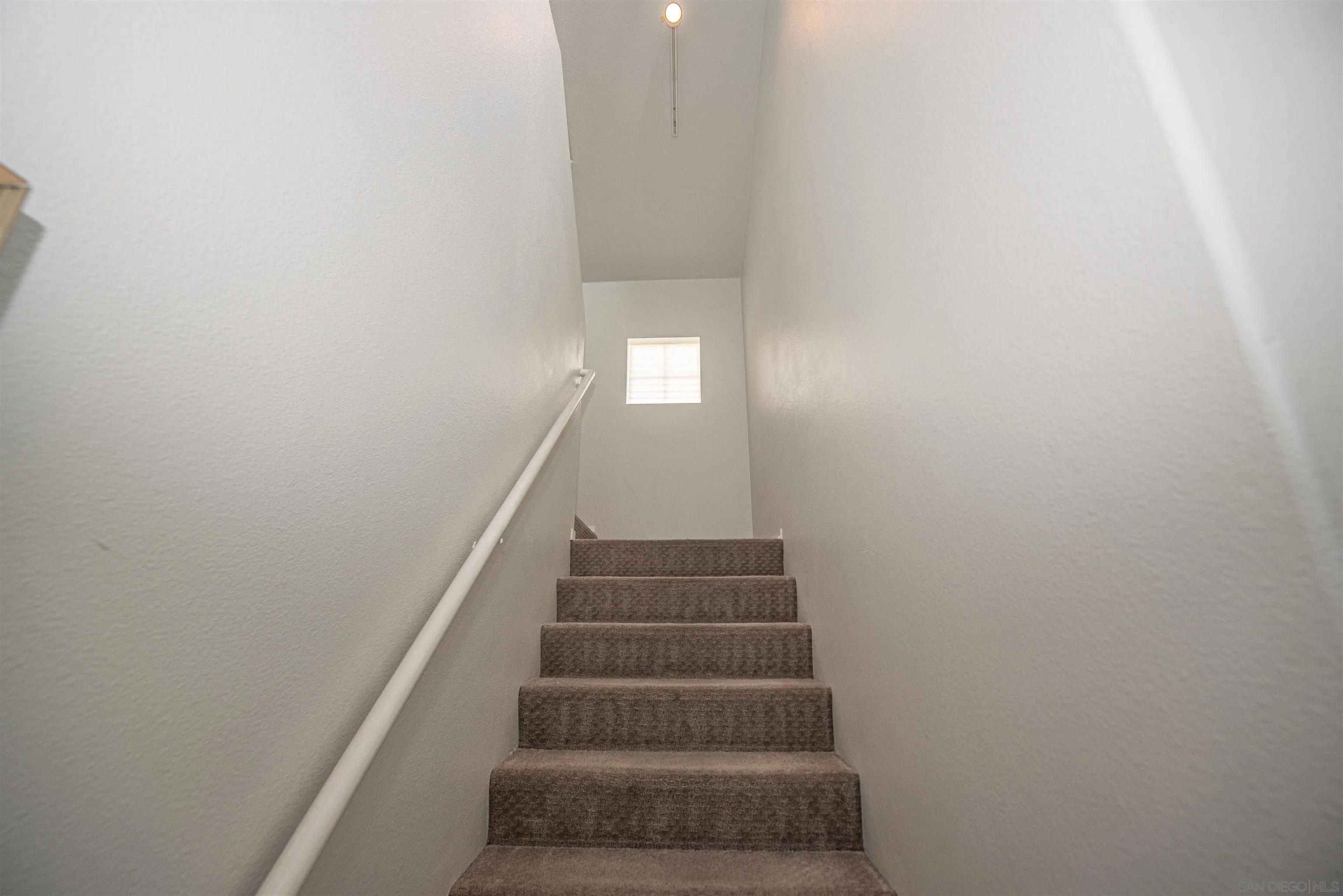 Photo #4: 260011427 Listing: Photo #4