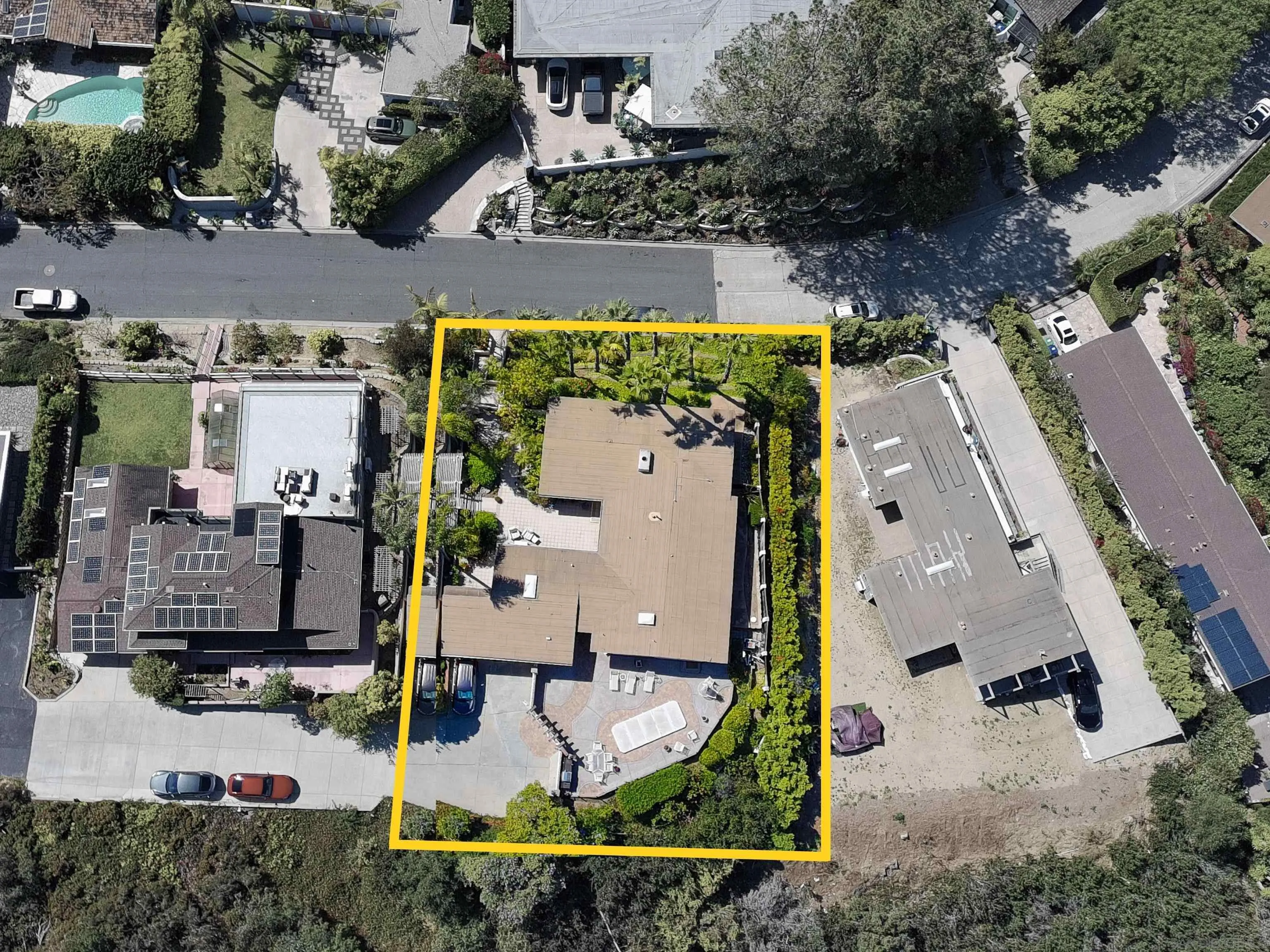 https://cdn.realtyfeed.com/cdn/127/260011428/3e93cd97f2dbc8e43a4cbcb1759f1e38.webp