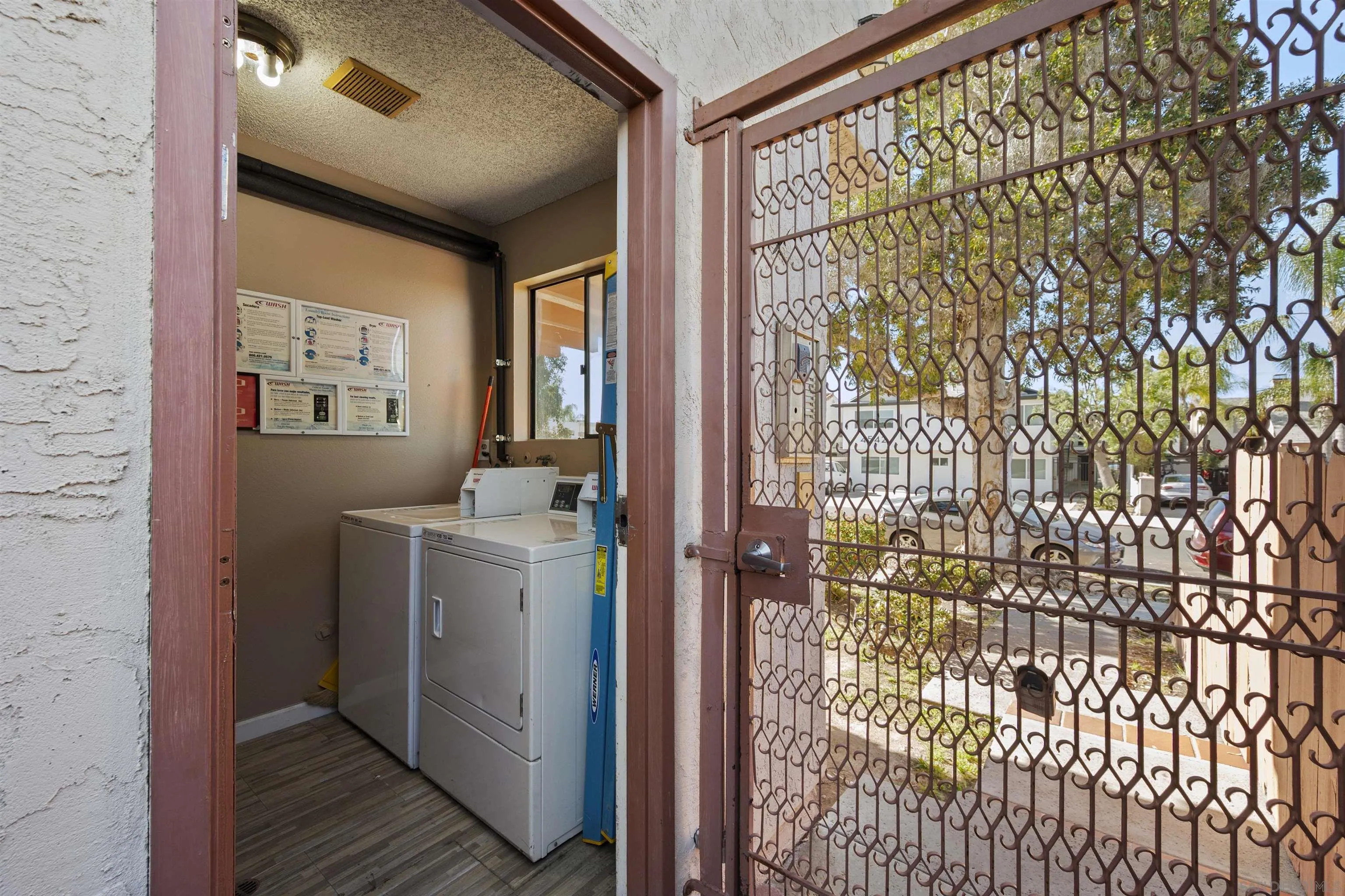 https://cdn.realtyfeed.com/cdn/127/260011436/20bb5acbcd4475f92f21db619eb26ff9.webp