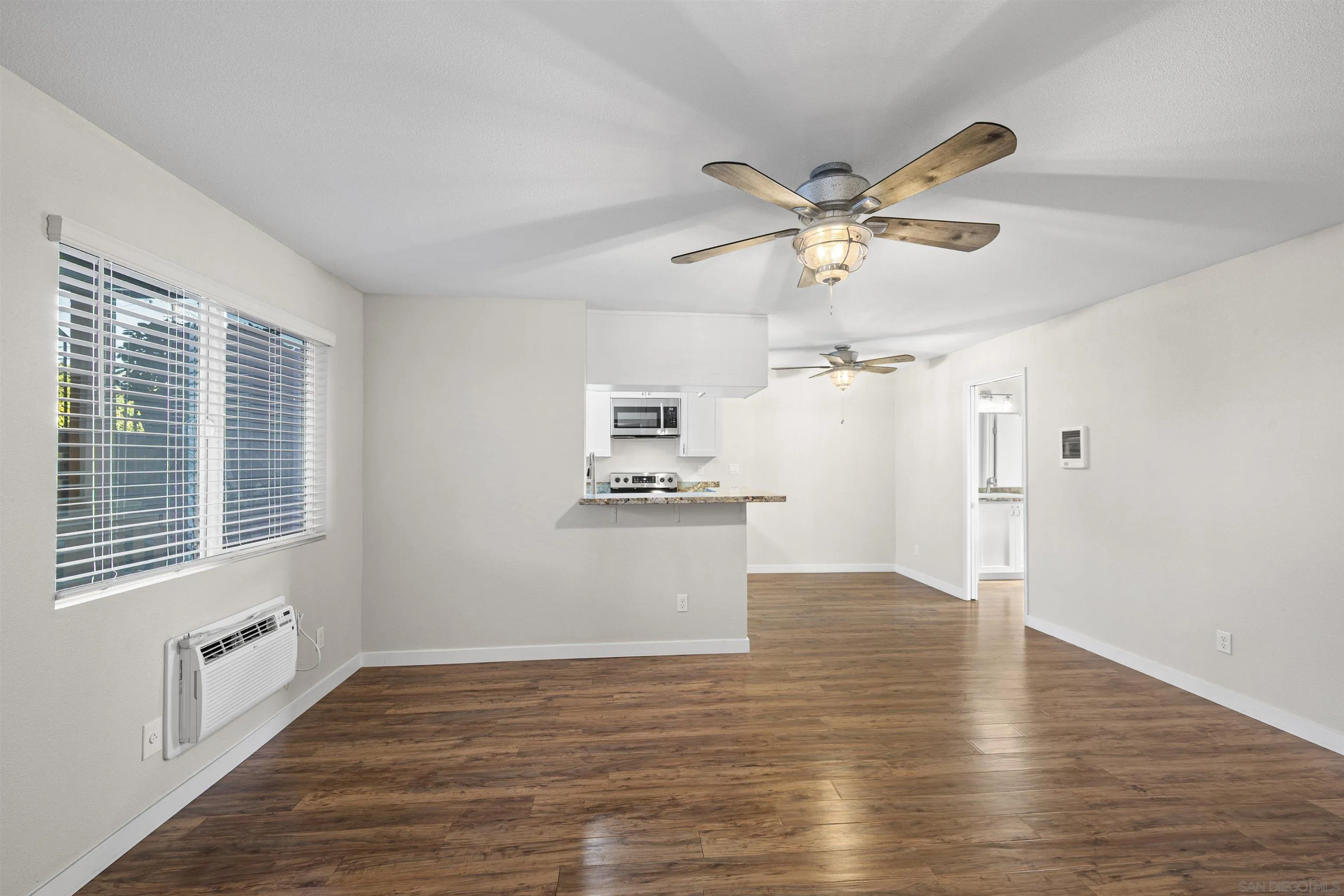 Photo #9: 260011436 Listing: Photo #9