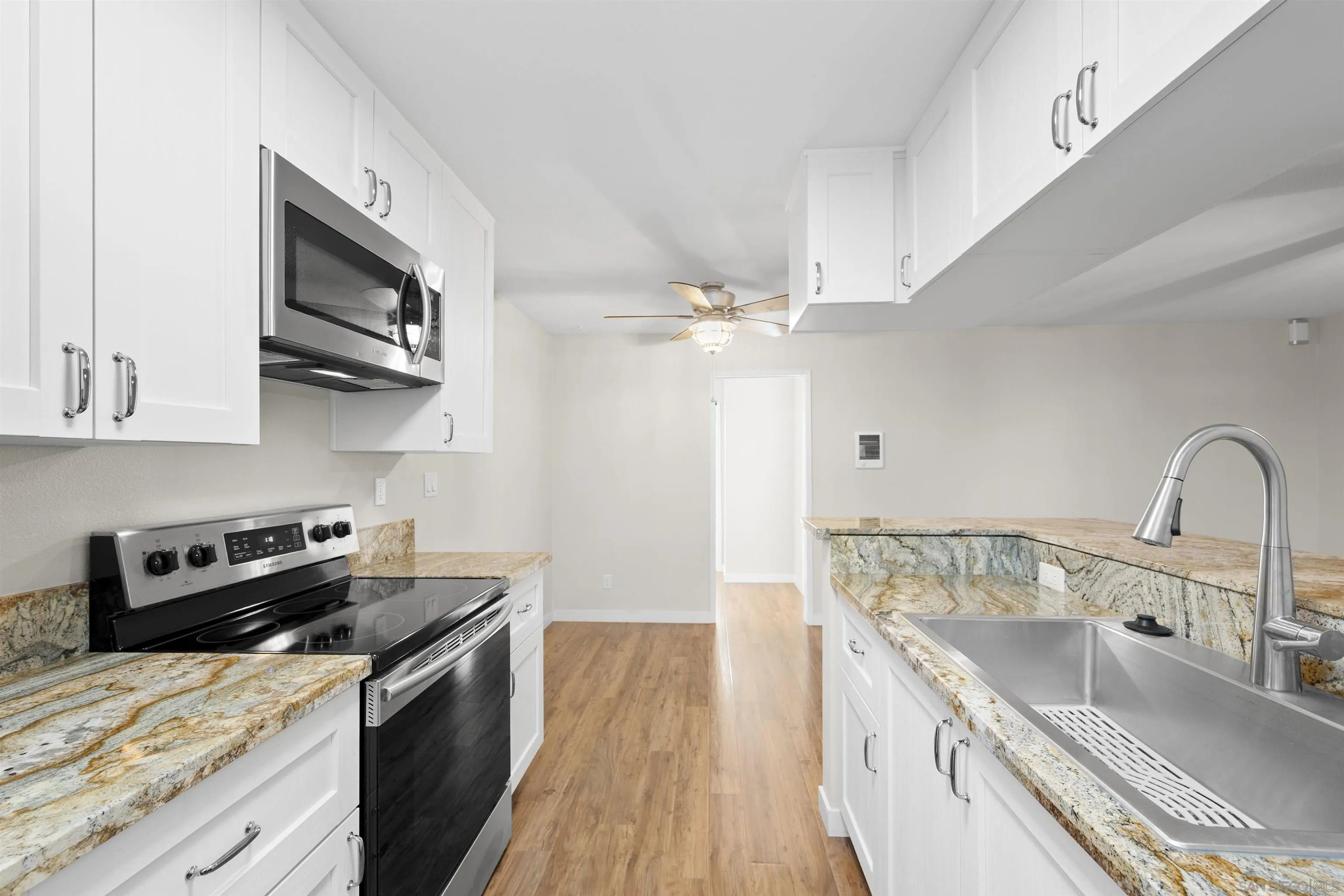 https://cdn.realtyfeed.com/cdn/127/260011436/ce074871d47127f8669da5e3e2d262bc.webp