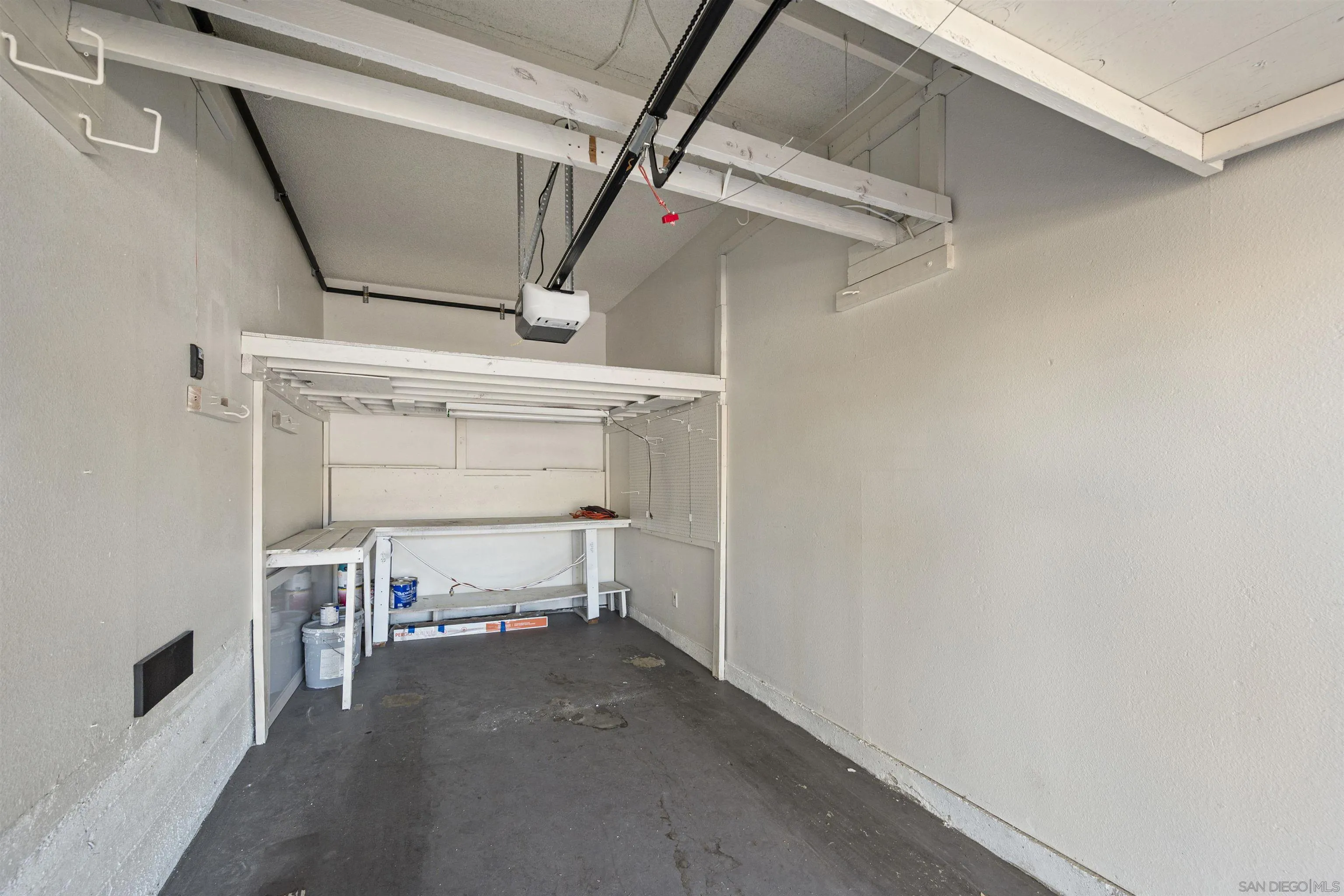 https://cdn.realtyfeed.com/cdn/127/260011436/dd5d6e0b4d506fe7208fb501849dcf3c.webp