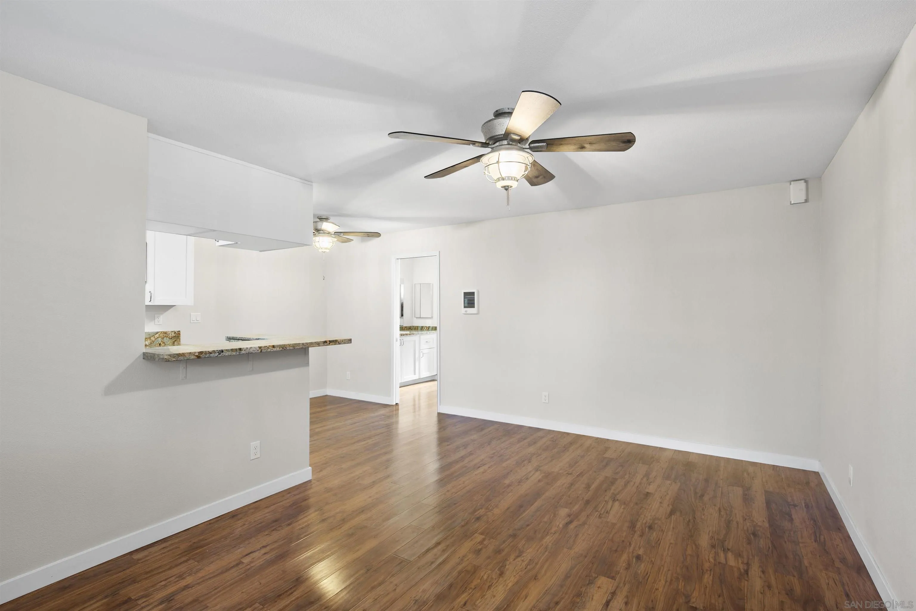 Photo #10: 260011436 Listing: Photo #10