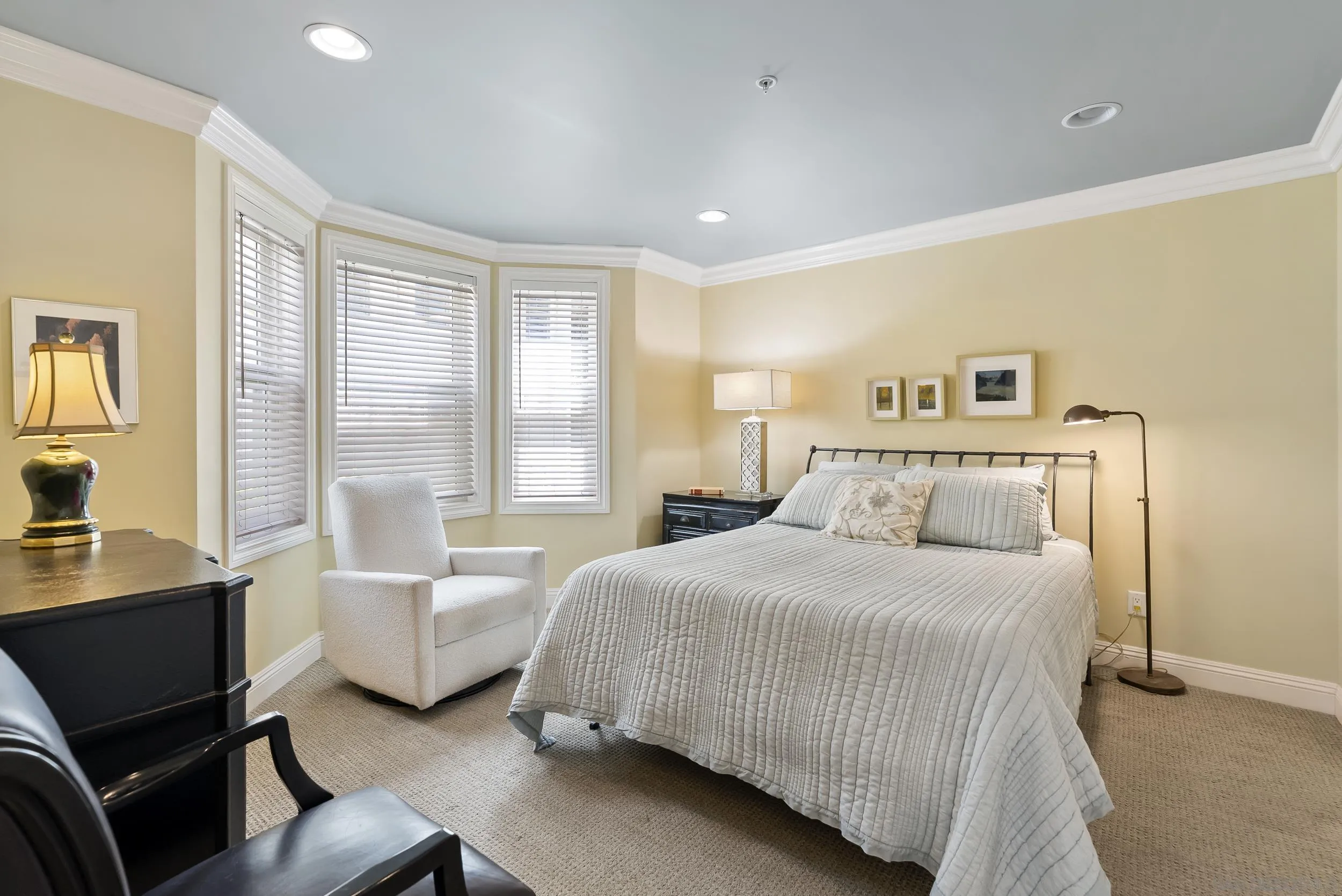 https://cdn.realtyfeed.com/cdn/127/260011443/092e477681e00a0ae71669d6ecc37b93.webp