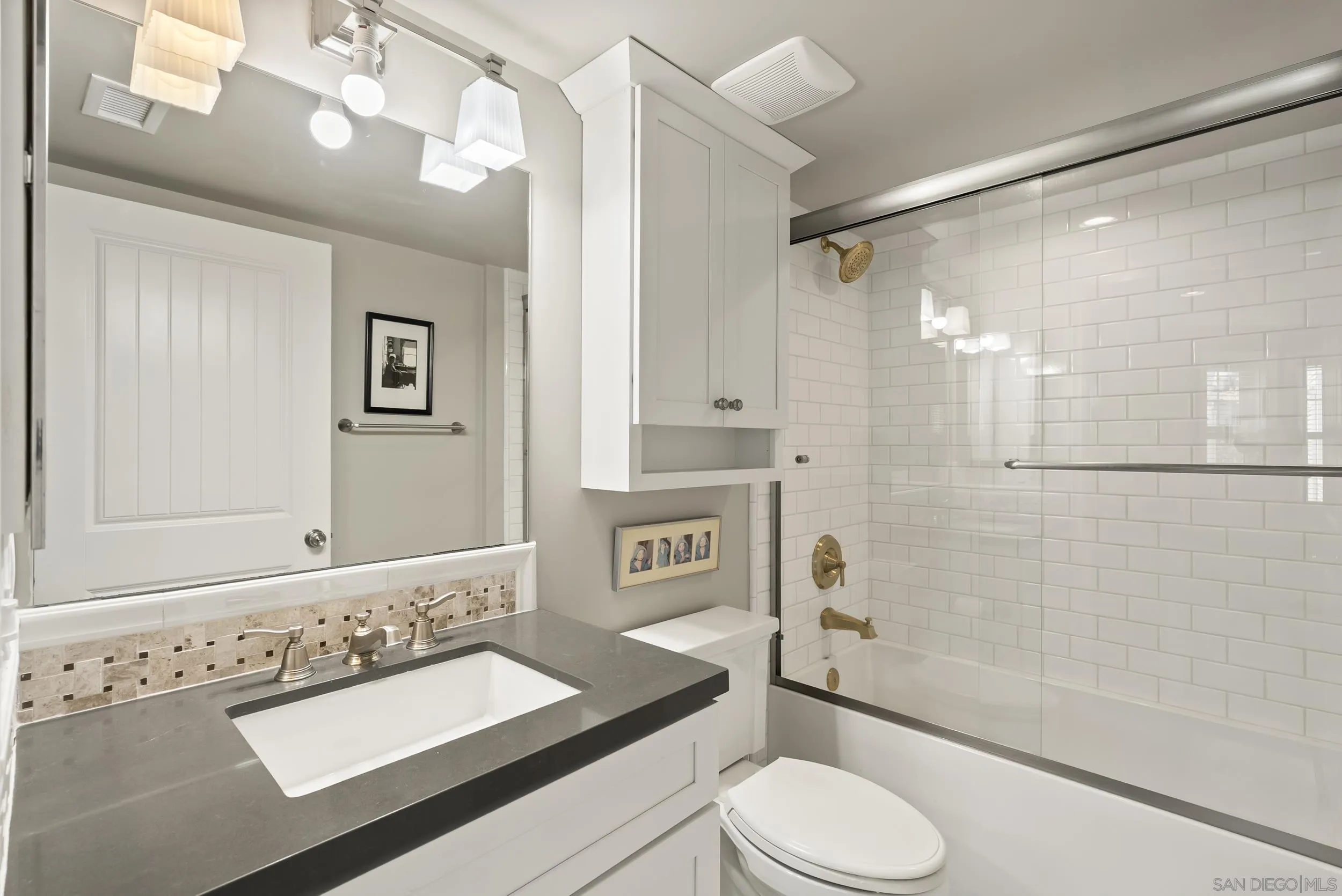https://cdn.realtyfeed.com/cdn/127/260011443/c6753bb3515b13a3cf99621139db8eb5.webp