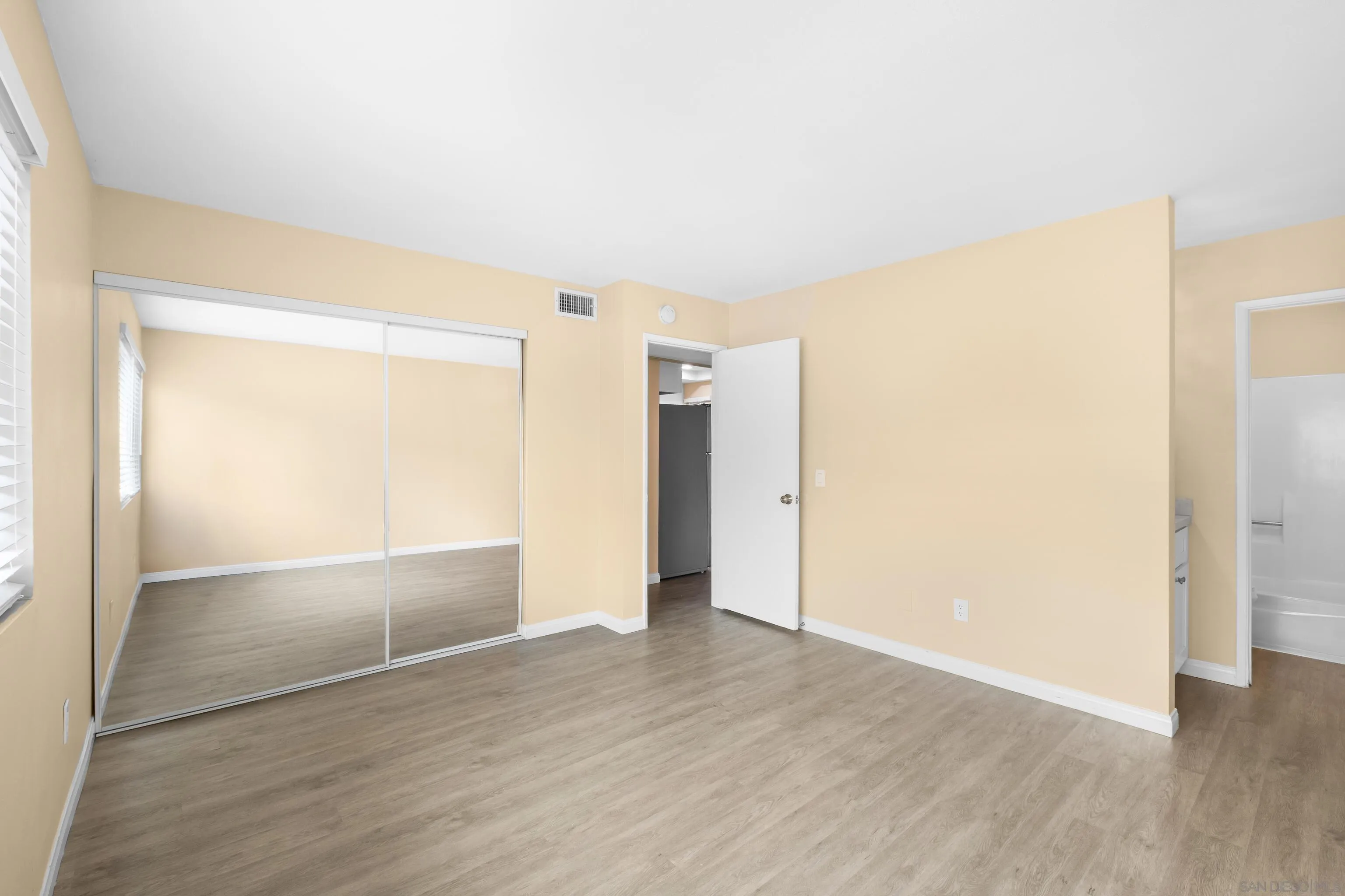 Photo #13: 260011444 Listing: Photo #13