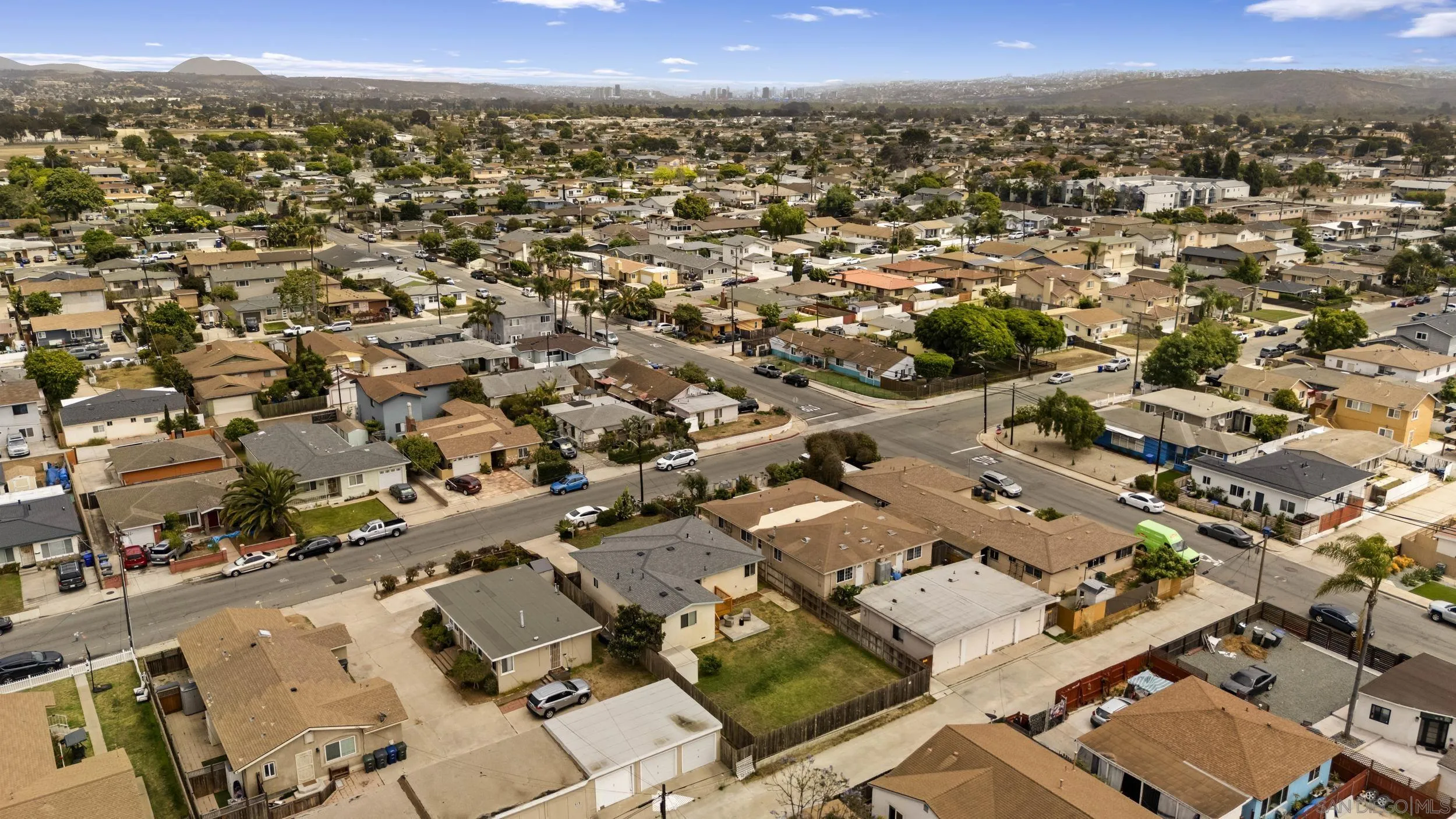 https://cdn.realtyfeed.com/cdn/127/260011446/0efee8b6cadd3b3118433ce209f5bb14.webp