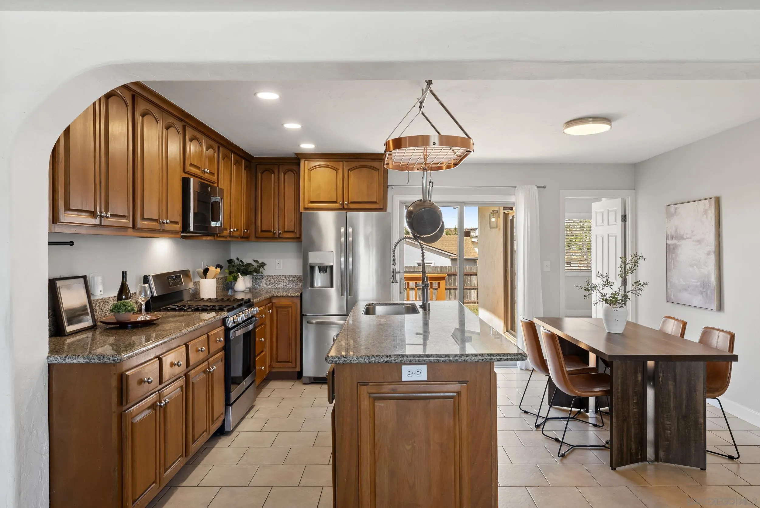 https://cdn.realtyfeed.com/cdn/127/260011446/455df6fc396354334ab8223cf9c3560f.webp