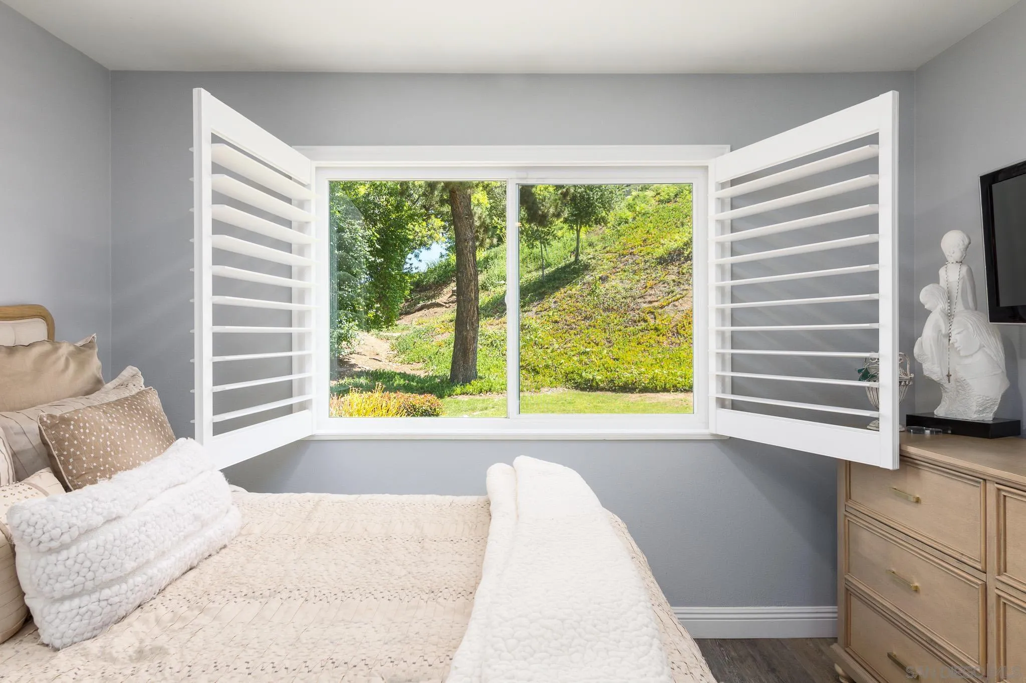 https://cdn.realtyfeed.com/cdn/127/260011447/8290ab59b73cccadaa94bfd90ae01bf7.webp