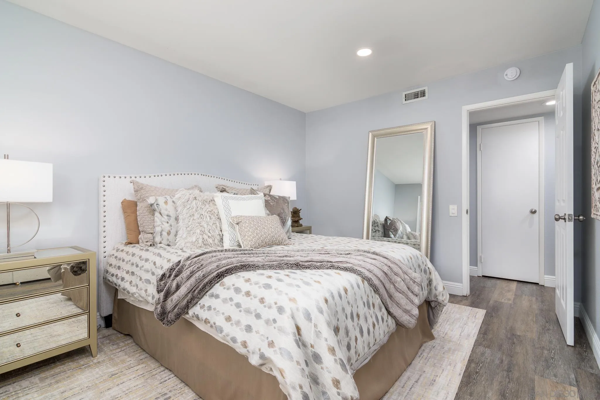 https://cdn.realtyfeed.com/cdn/127/260011447/99d9d7e2e815ce7bcbd6e6a3aadace45.webp